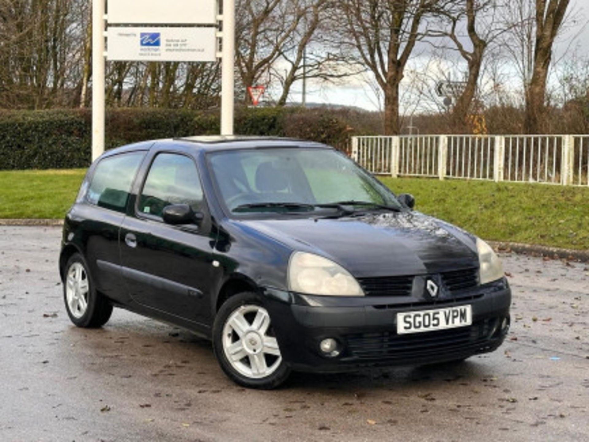 2005 RENAULT CLIO 1.2 16V DYNAMIQUE 3DR **(ONLY 88K MILEAGE)** >>--NO VAT ON HAMMER--<< - Image 43 of 101