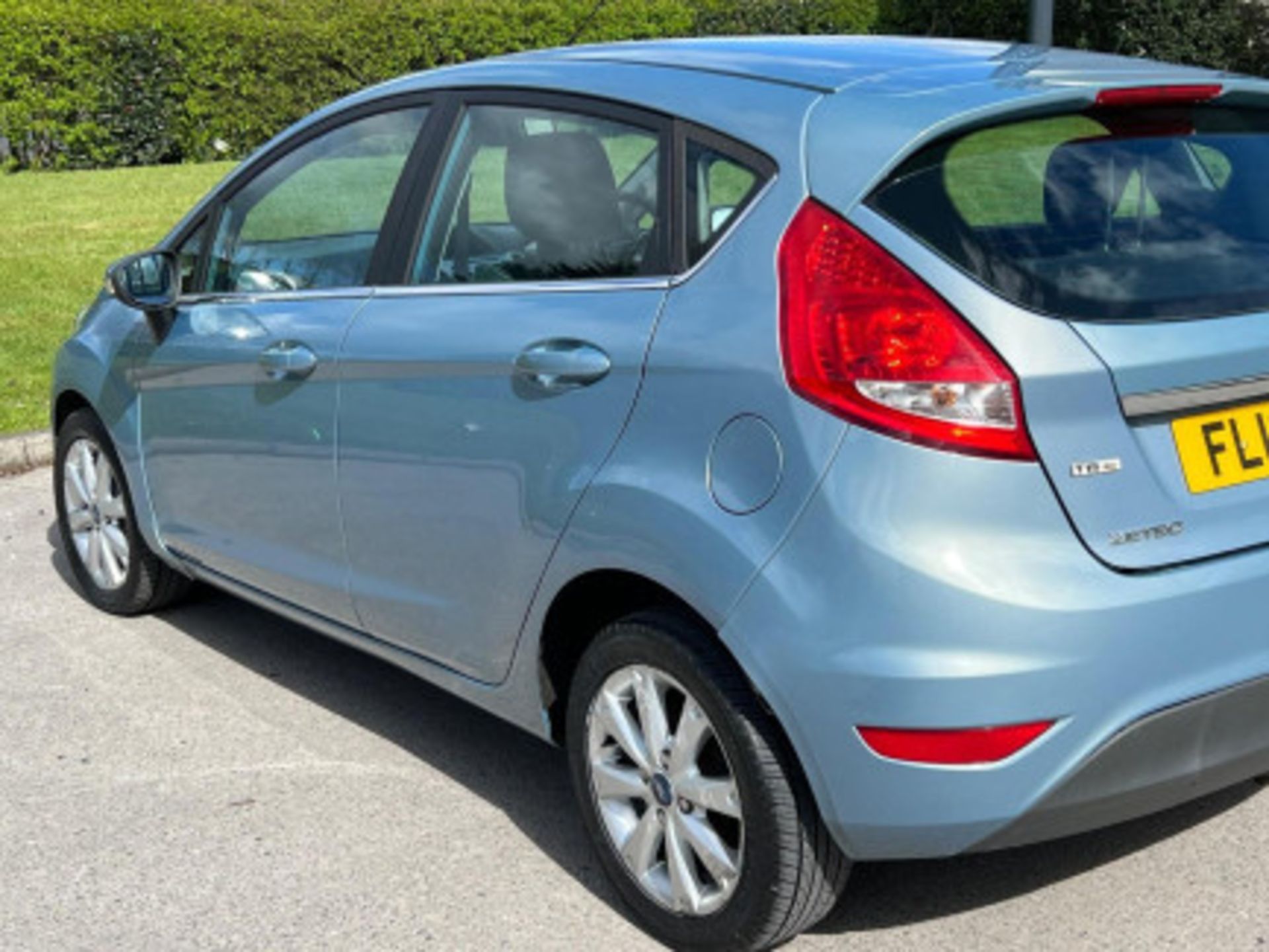 FORD FIESTA 1.4 TDCI ZETEC 5DR >>--NO VAT ON HAMMER--<< - Image 28 of 93