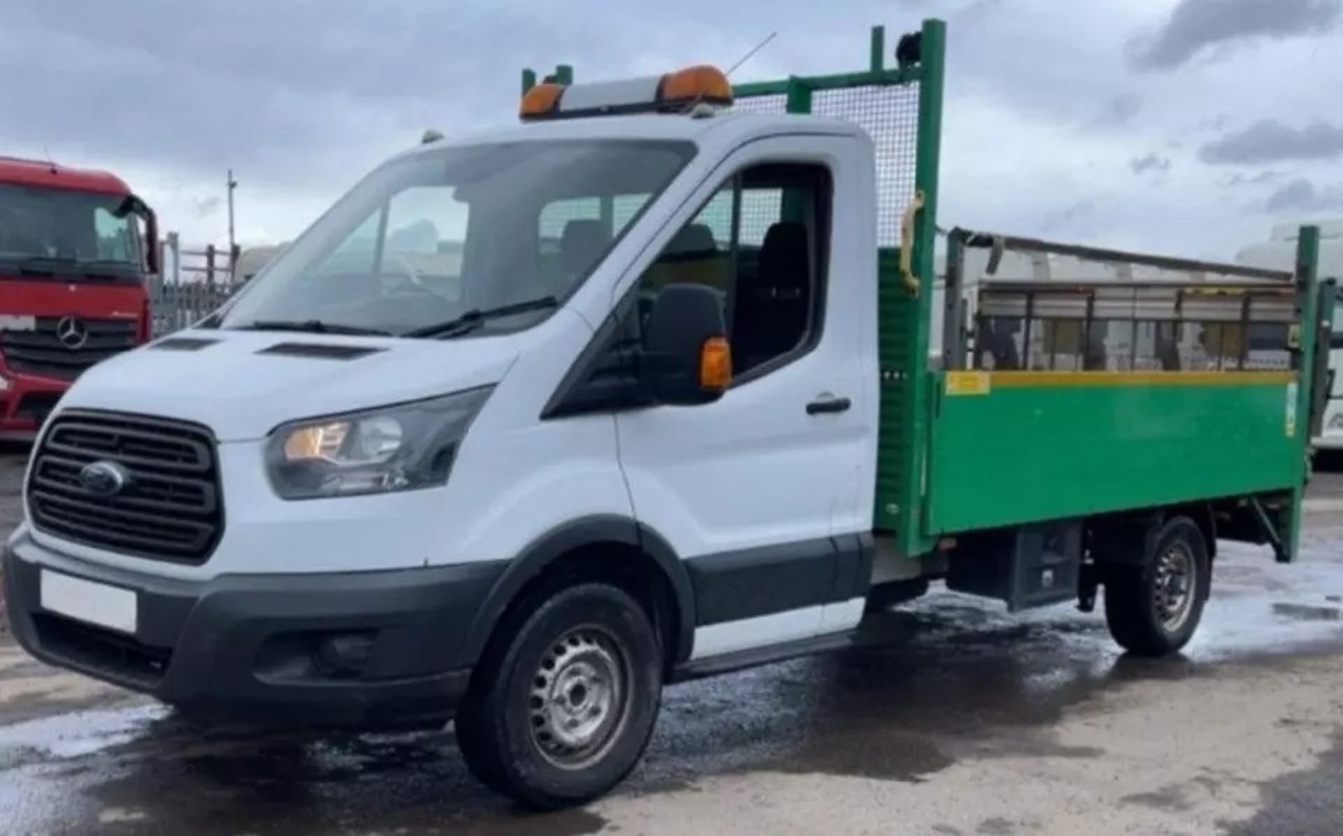 2019 FORD TRANSIT T350 LWB DROPSIDE TRUCK - VERSATILE, RELIABLE, AND READY FOR HEAVY DUTY - Image 2 of 16