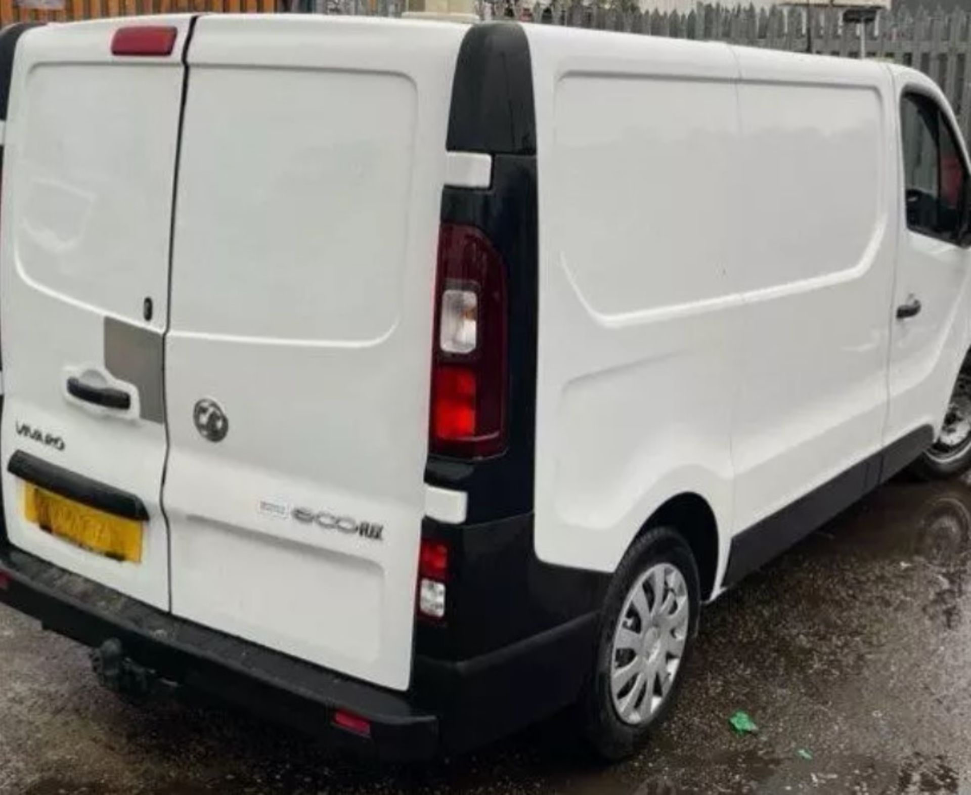 2017 VAUXHALL VIVARO SWB ECOFLEX PANEL VAN (SPARES OR REPAIRS) - Image 3 of 10