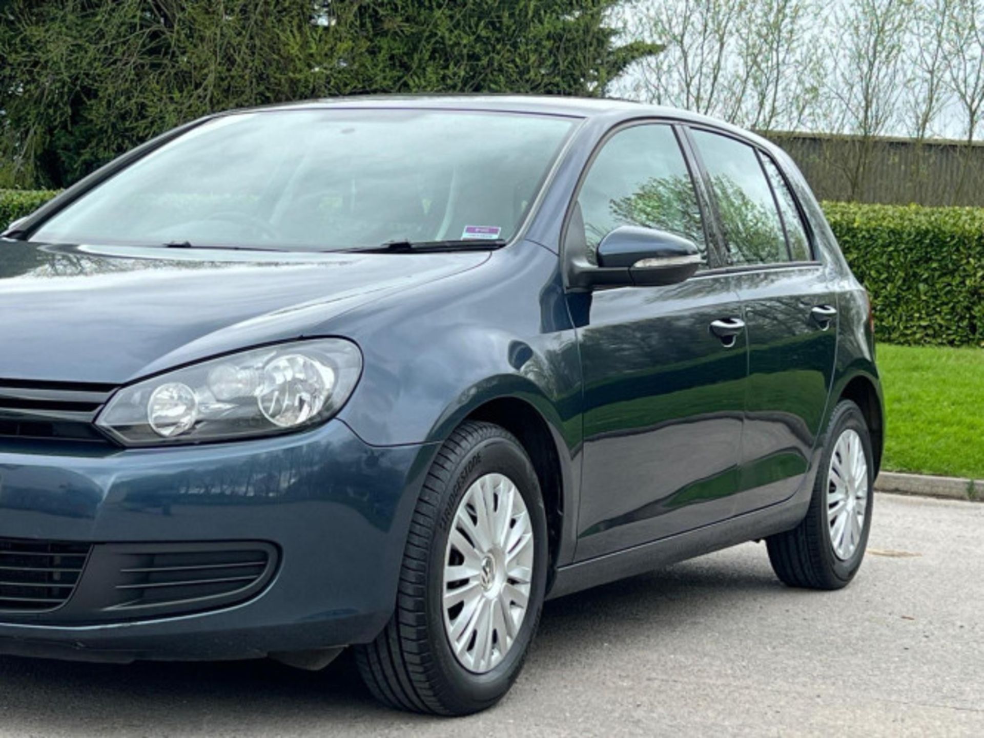 ELEVATE YOUR JOURNEY WITH THE VOLKSWAGEN GOLF 1.4 S EURO 5 5DR >>--NO VAT ON HAMMER--<< - Image 92 of 108