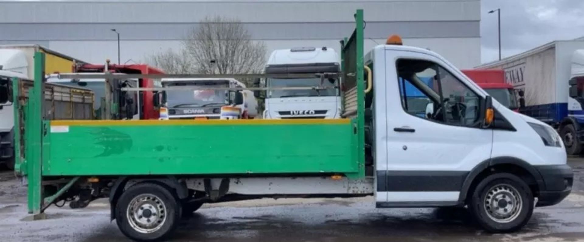 2019 FORD TRANSIT T350 LWB DROPSIDE TRUCK - VERSATILE, RELIABLE, AND READY FOR HEAVY DUTY - Image 4 of 16