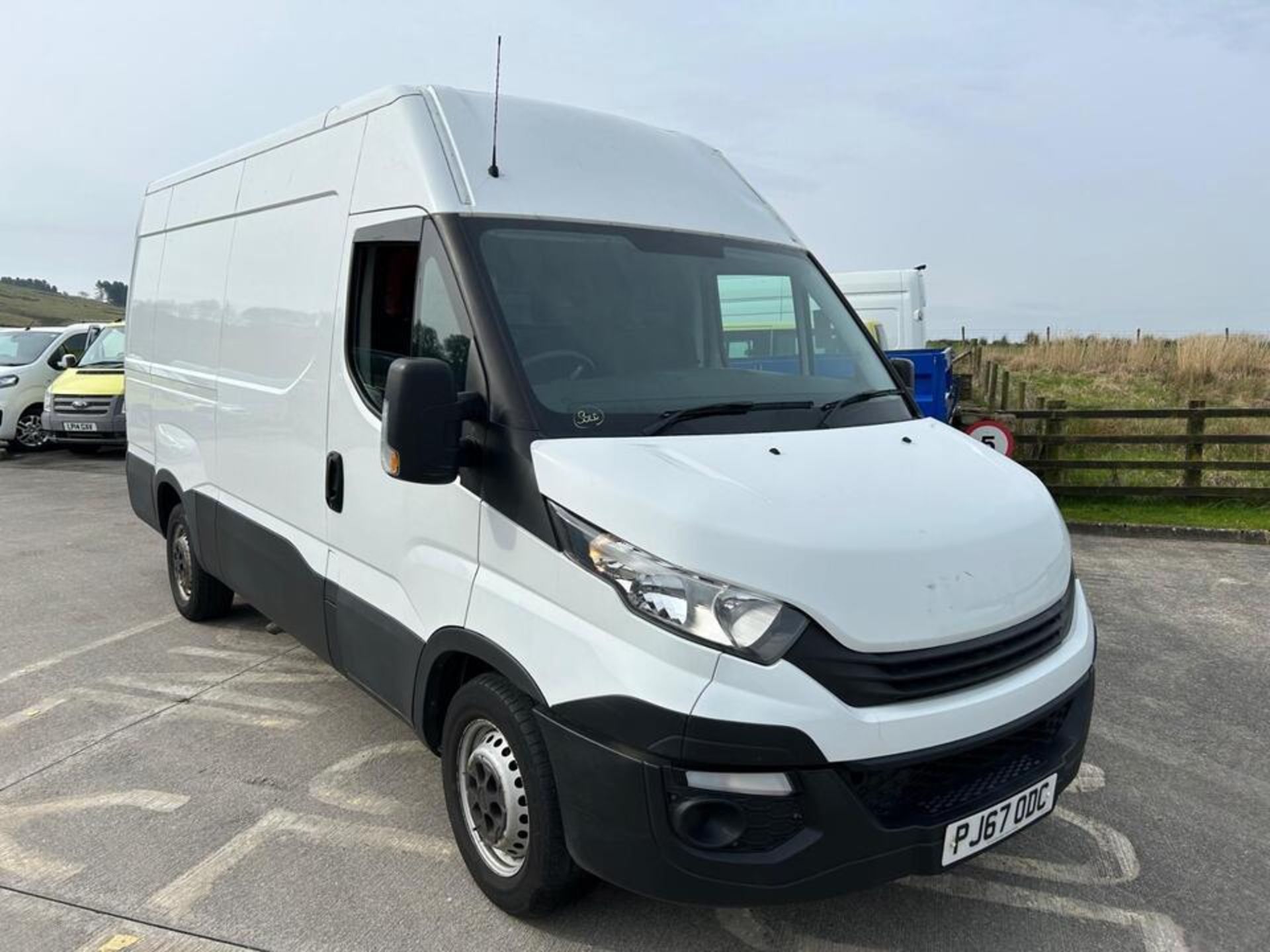 2017 IVECO DAILY -123K MILES - HPI CLEAR- READY TO WORK! - Image 12 of 13