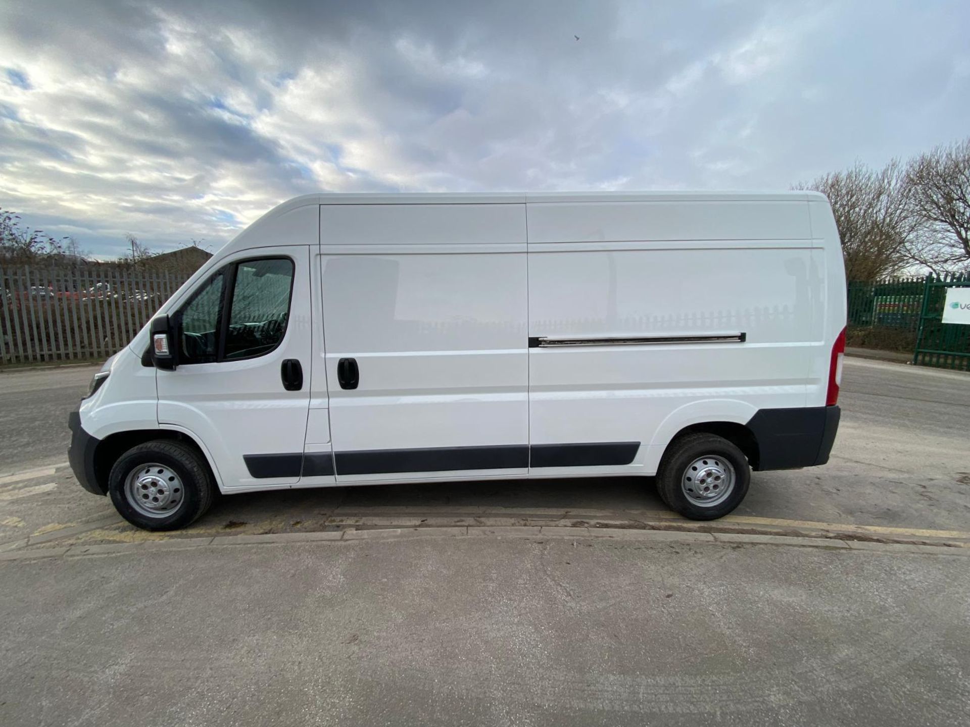 >>--NO VAT ON HAMMER--<< 2017 PEUGEOT BOXER 335 PROFESSIONAL - ULEZ COMPLIANT - Image 14 of 16