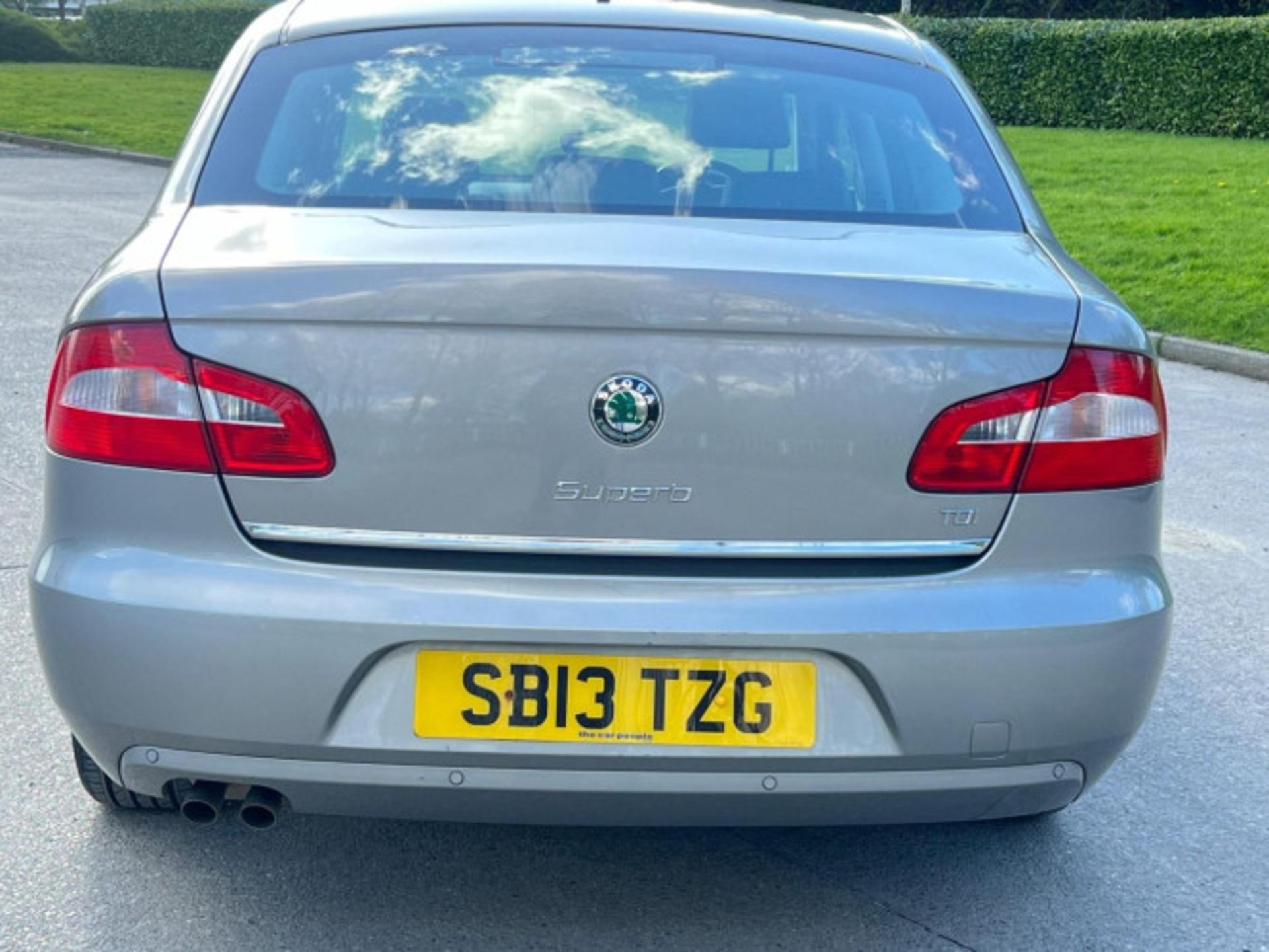 >>--NO VAT ON HAMMER--<<STYLISH AND RELIABLE SKODA SUPERB 1.6 TDI S GREENLINE II EURO 5 - Image 121 of 141