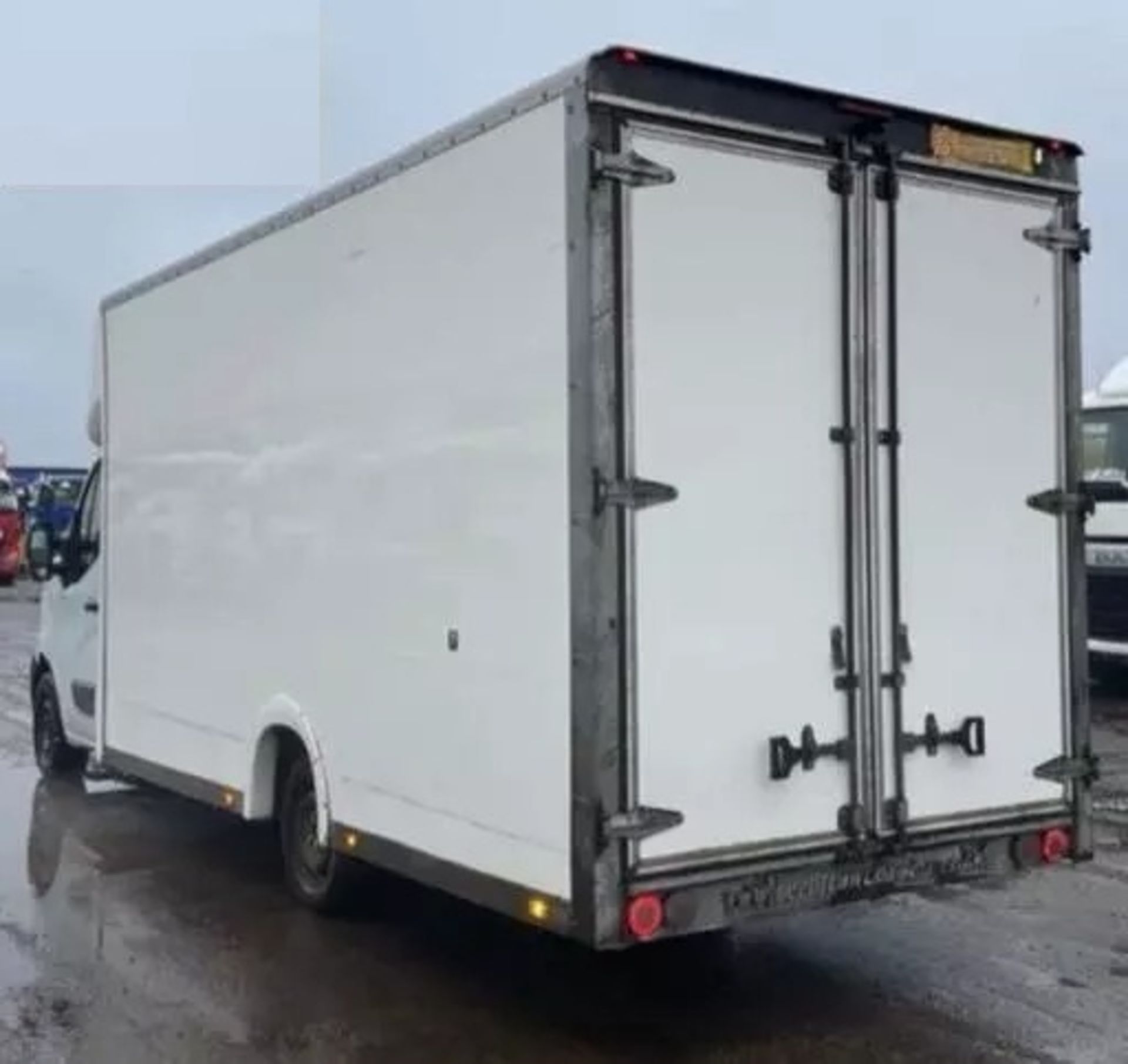 RELIABLE 2016 NISSAN NV400 LOW LOADER BOX - EURO 6 ULEZ & CAZ COMPLIANT! - Image 2 of 14
