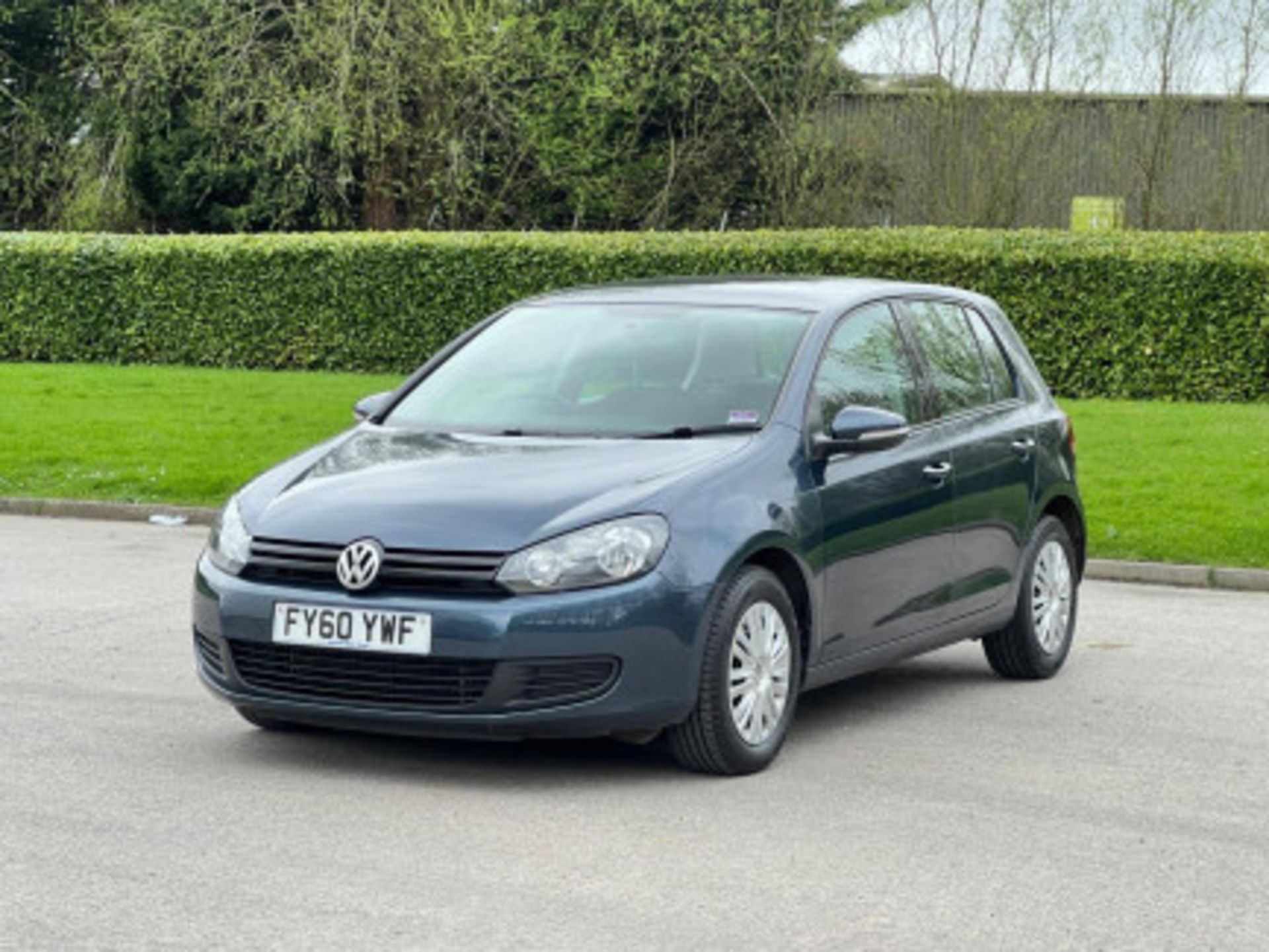 ELEVATE YOUR JOURNEY WITH THE VOLKSWAGEN GOLF 1.4 S EURO 5 5DR >>--NO VAT ON HAMMER--<< - Image 46 of 108