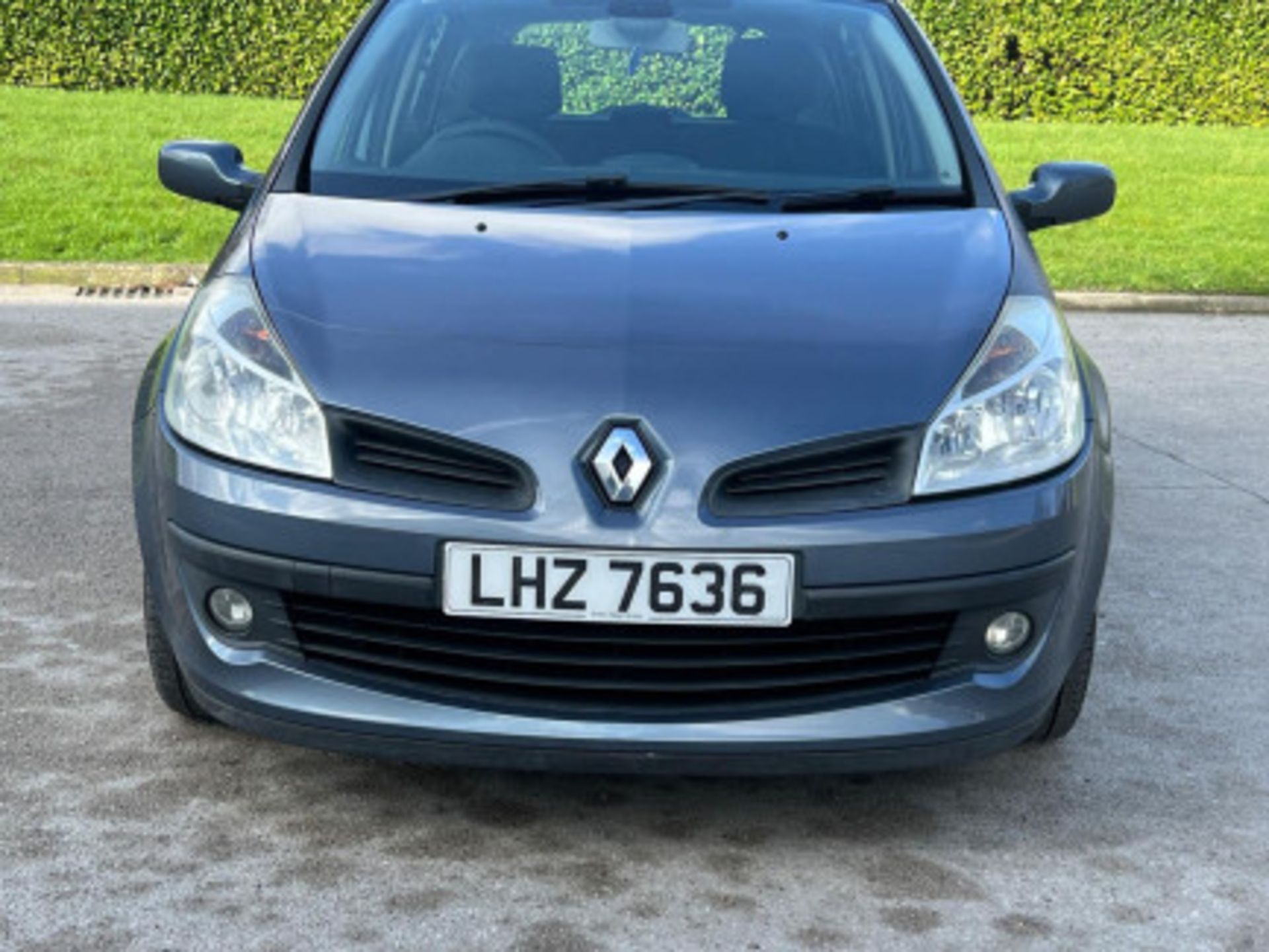 RENAULT CLIO 1.2 16V DYNAMIQUE 5DR **(ONLY K MILEAGE)** >>--NO VAT ON HAMMER--<< - Image 17 of 62