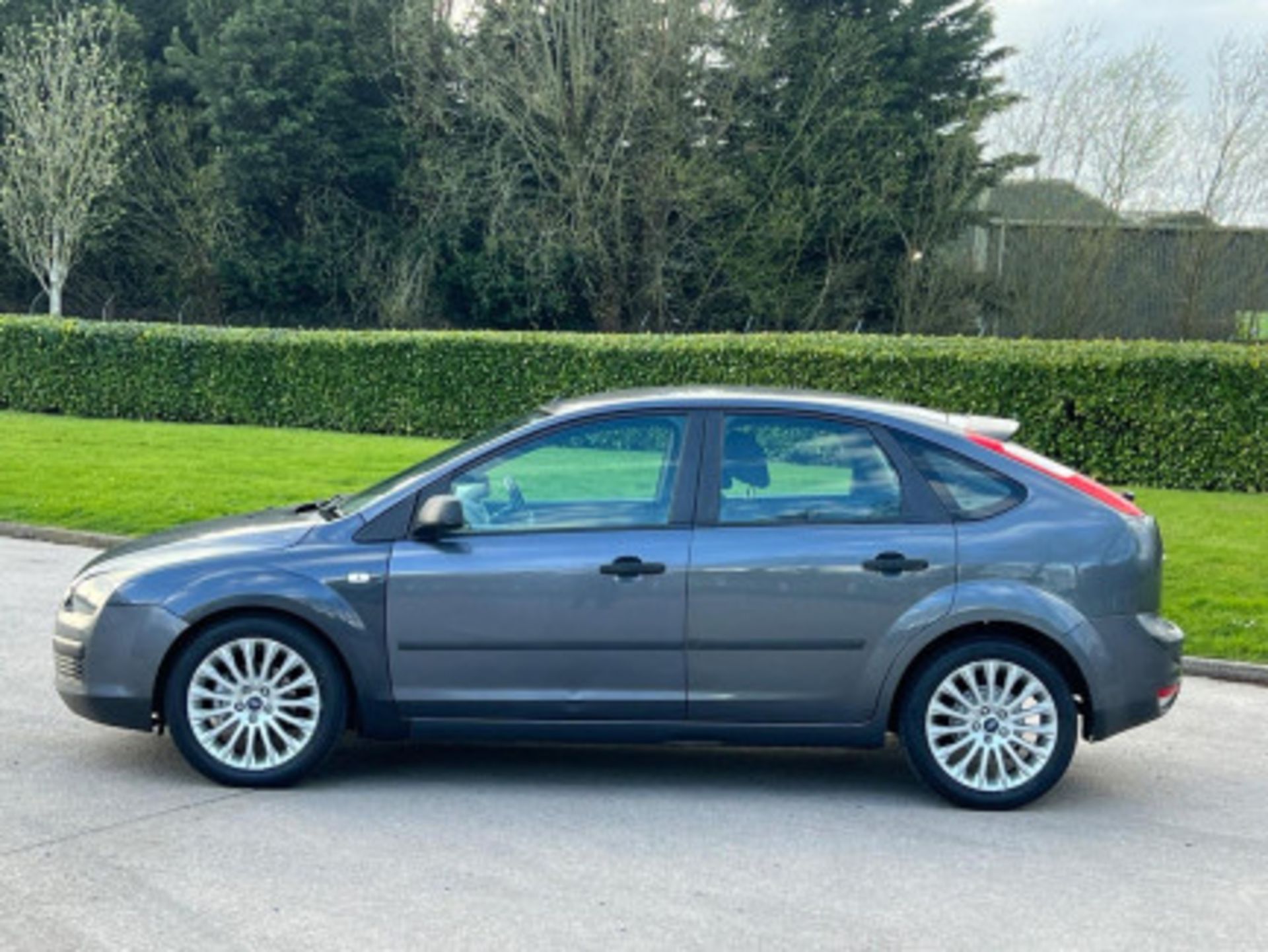 2005 FORD FOCUS 1.6 LX 5DR >>--NO VAT ON HAMMER--<< - Image 45 of 103