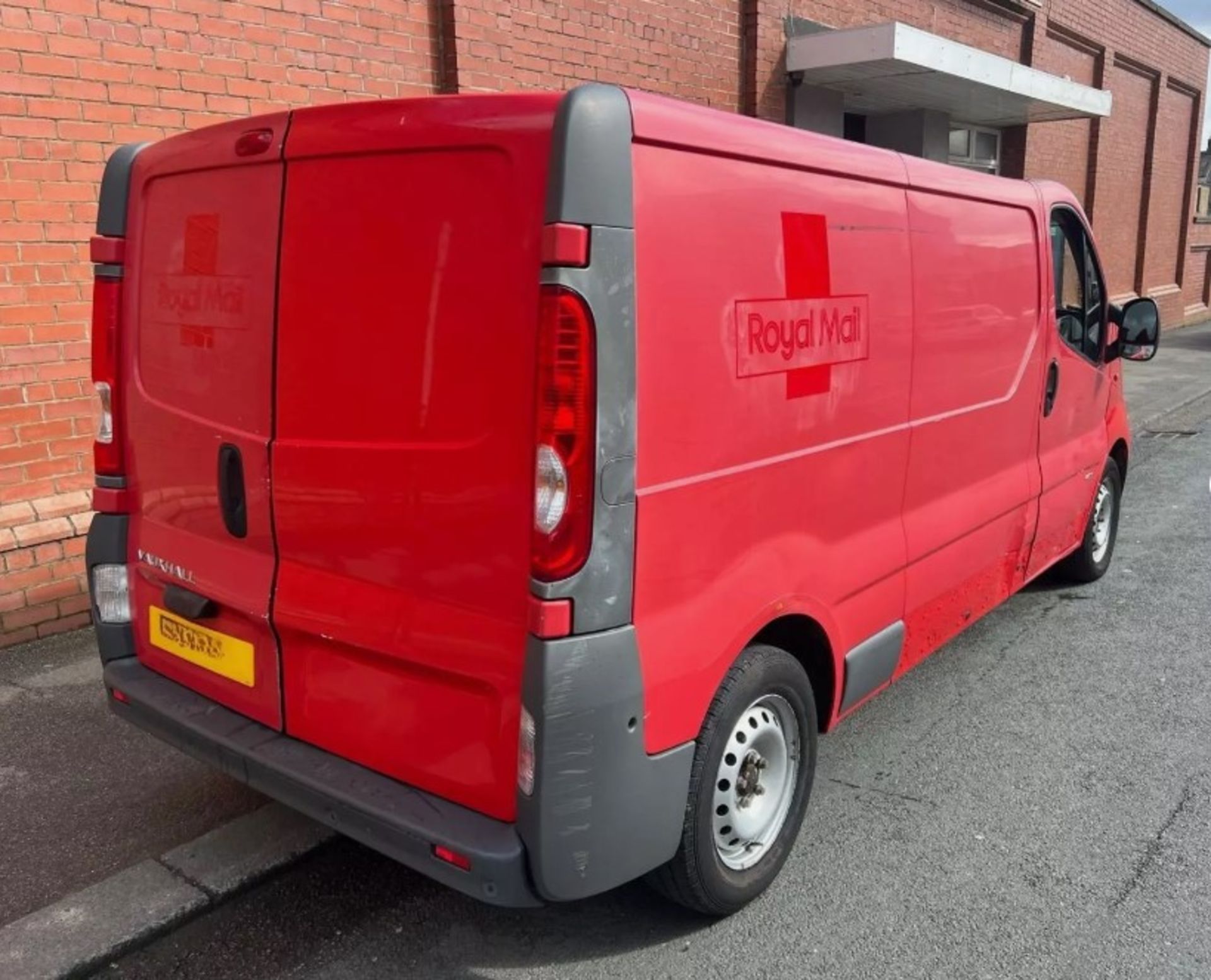 EXCEPTIONAL 2013 VAUXHALL VIVARO LWB L2 PANEL VAN - Image 4 of 13