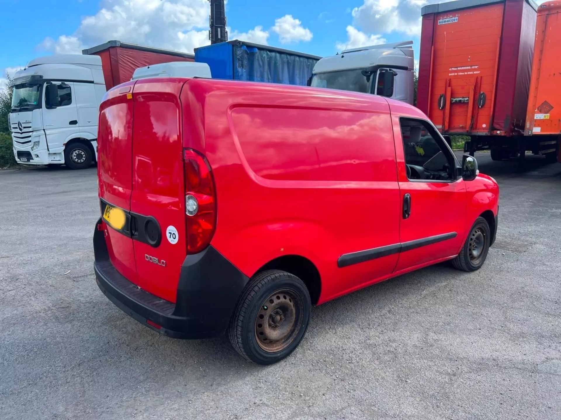 >>--NO VAT ON HAMMER--<< 2013 FIAT DOBLO CDTI PANEL VAN - LOW MILEAGE, FULL SERVICE HISTORY - Image 2 of 12