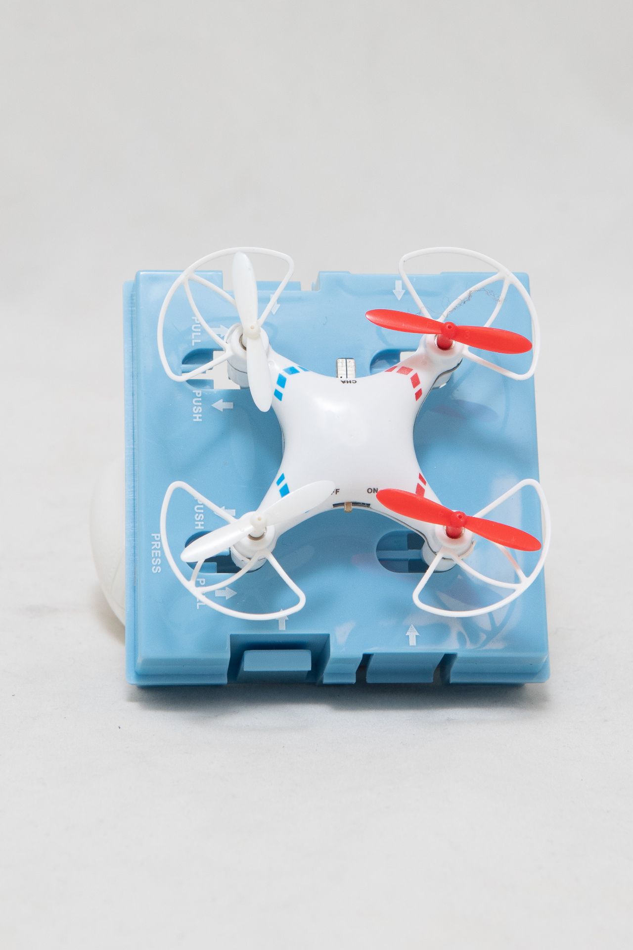24 X BRAND NEW MINI QUADCOPTERS WITH GYROSCOPE - RRP APPROX £350 - Image 10 of 10