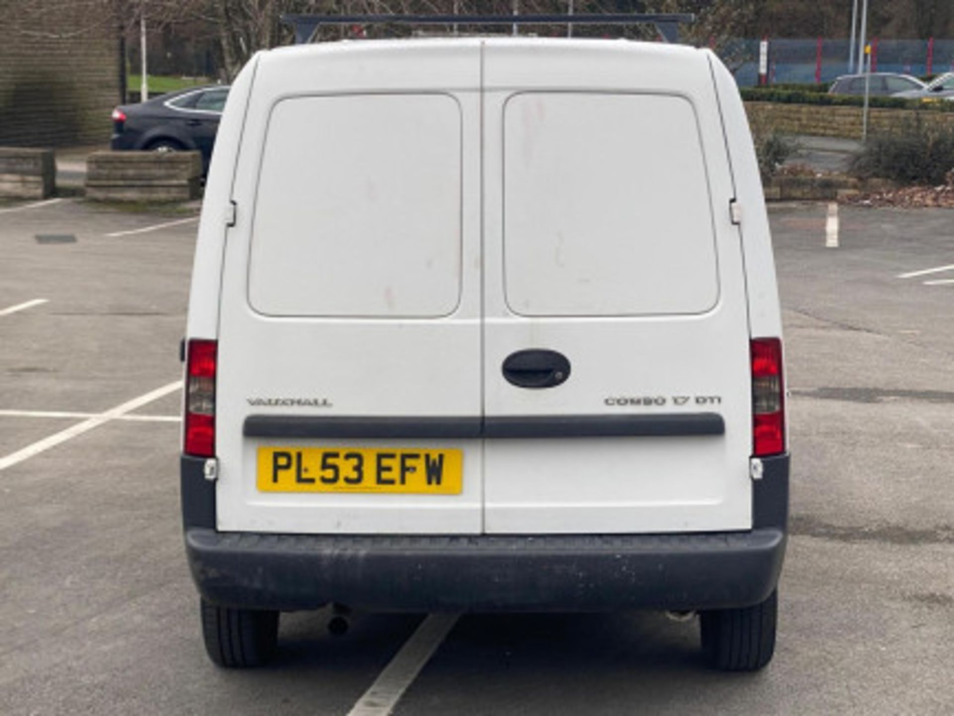VAUXHALL COMBO 1.7 DTI 2000: A RELIABLE AND WELL-MAINTAINED VAN >>--NO VAT ON HAMMER--<< - Image 10 of 36