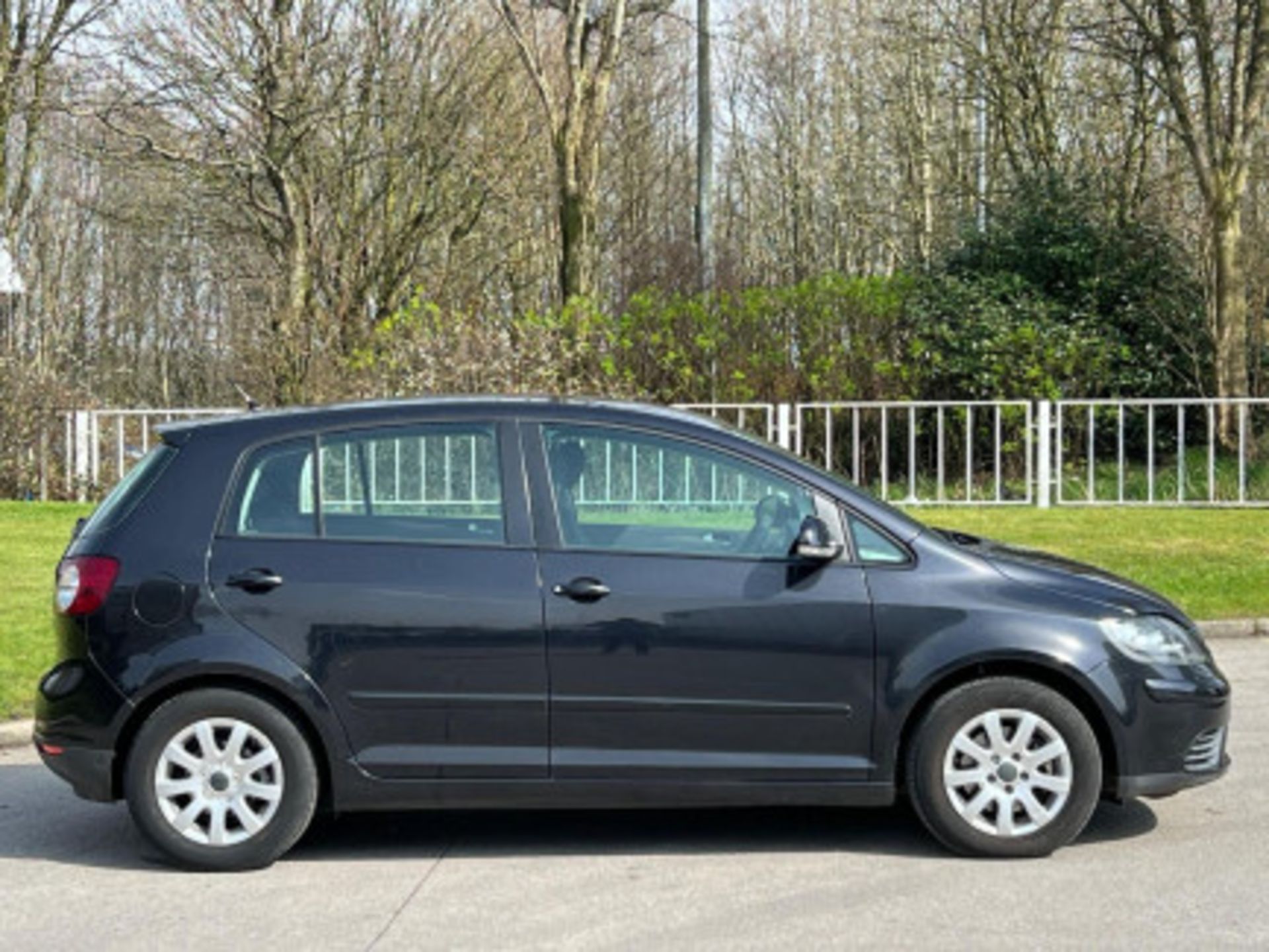 VOLKSWAGEN GOLF PLUS 1.9 TDI PD LUNA 5DR >>--NO VAT ON HAMMER--<< - Image 52 of 117