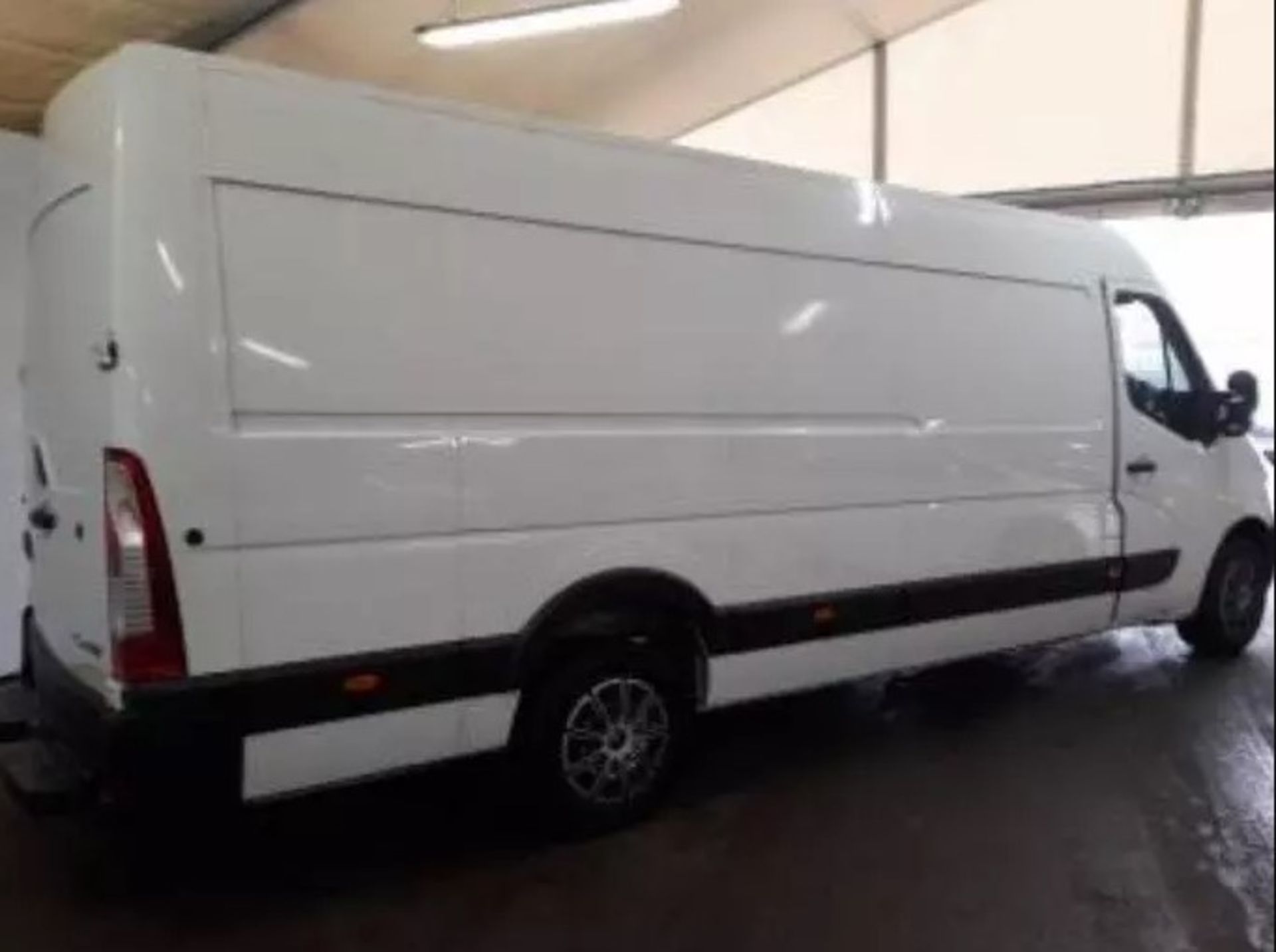 2015 RENAULT MASTER LM35 DCI 135 - Image 2 of 11