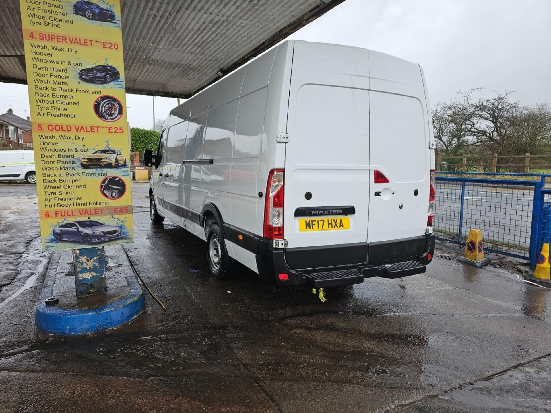 2017 RENAULT MASTER LML35 ENERGY DCI 145 BUSINESS EXTRA LONG WHEEL BASE HIGH ROOF - Image 3 of 11
