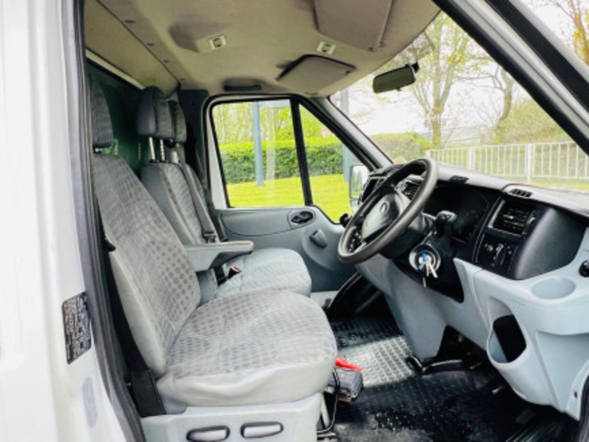 FORD TRANSIT 2.4 TDCI 350 DURATORQ LUTON RWD L3 H2 3DR >>--NO VAT ON HAMMER--<< - Image 9 of 92