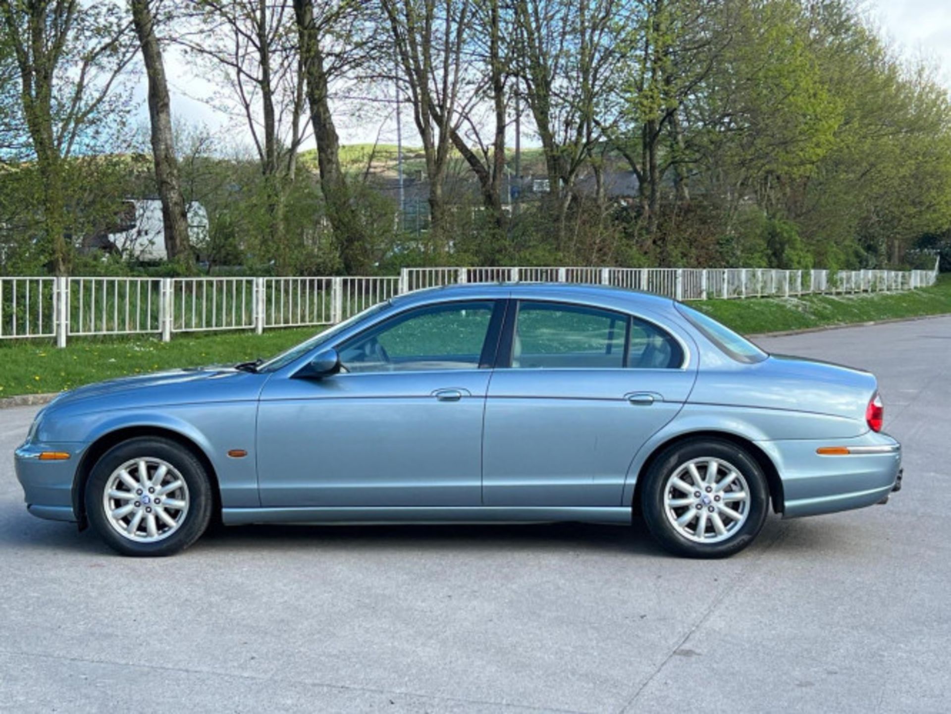 LUXURY AND PERFORMANCE: 2003 JAGUAR S-TYPE 3.0 V6 SE AUTO >>--NO VAT ON HAMMER--<< - Image 94 of 102