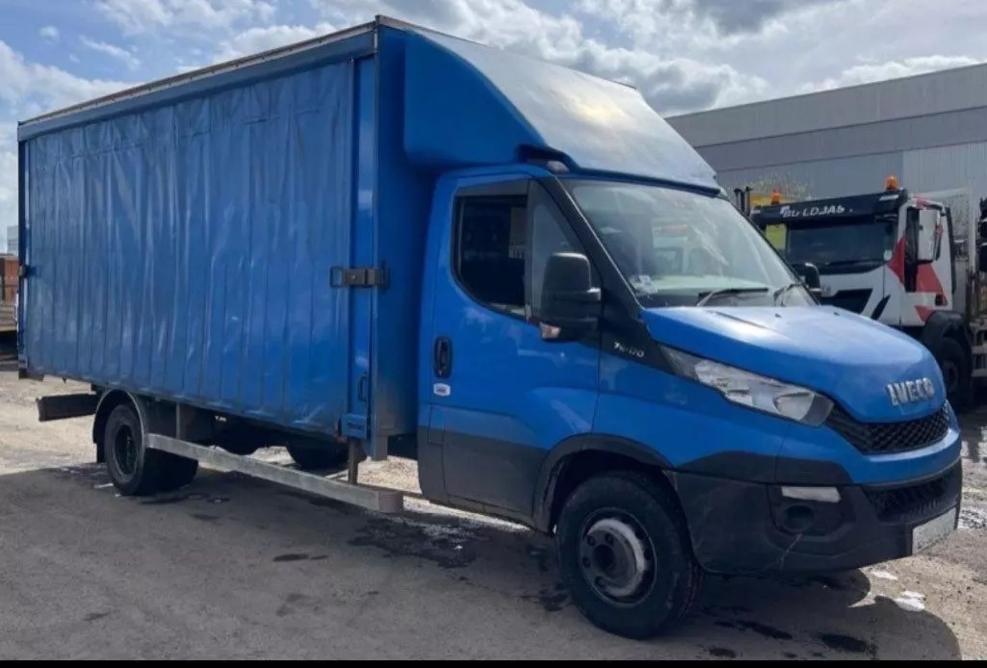 2017 IVECO DAILY 70C17 LWB CURTAINSIDER - Image 2 of 15