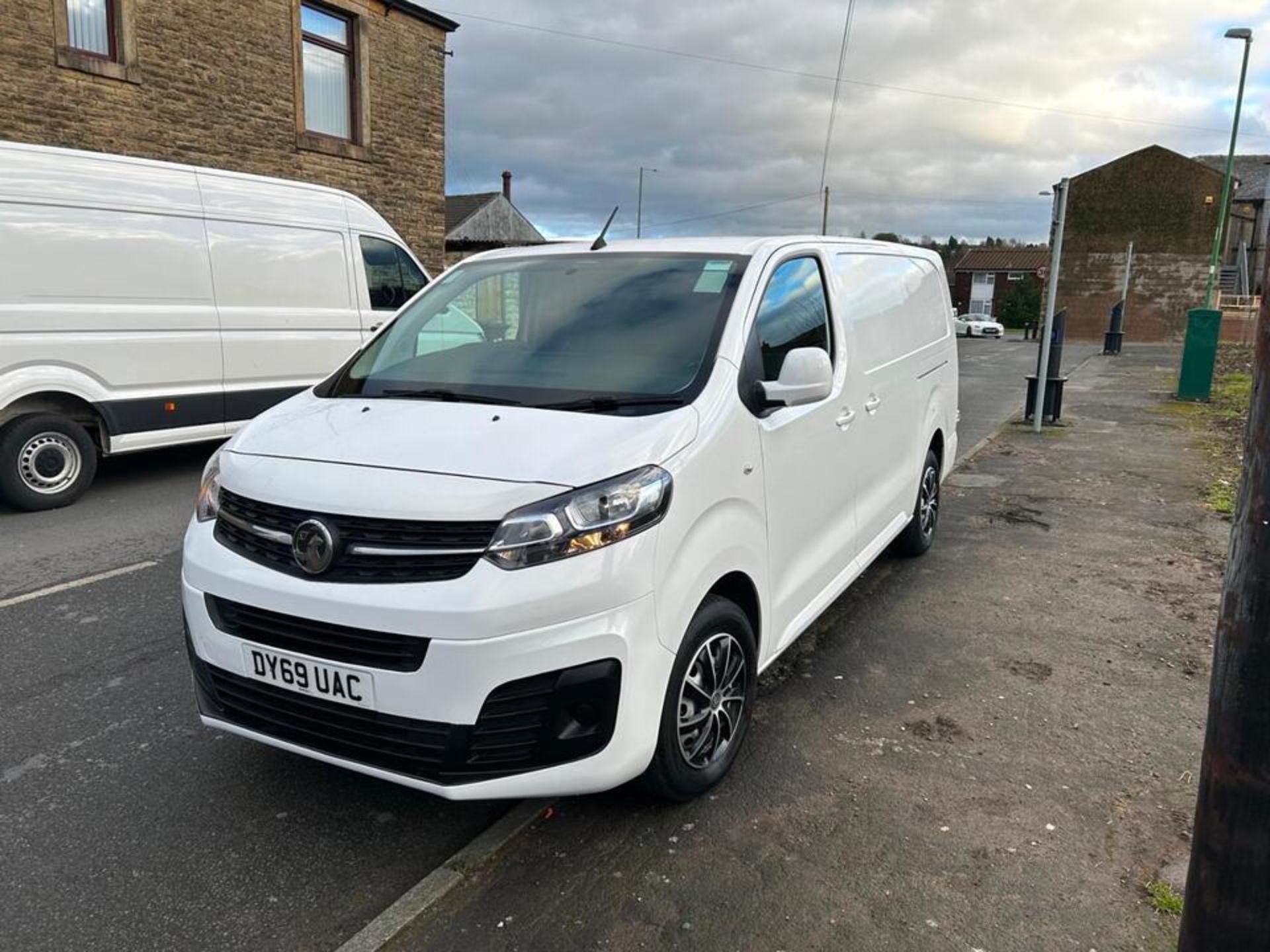 2019 VAUXHALL VIVARO SPORTIVE- ONLY 21 MILES- READY FOR YOUR BUSINESS! - Bild 14 aus 14