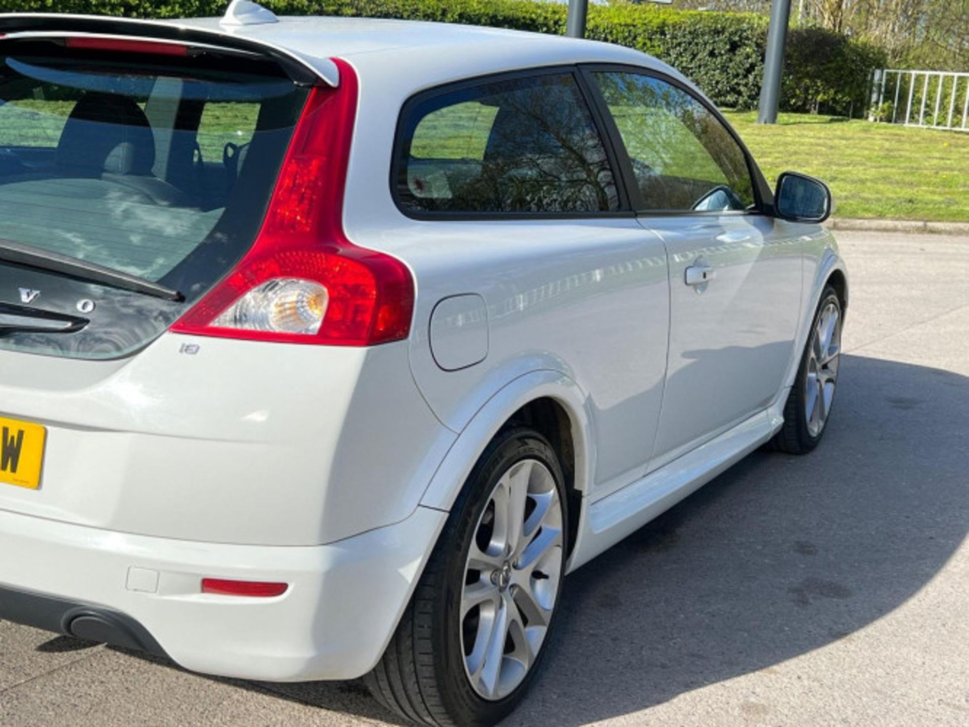 VOLVO C30 1.8 PETROL R-DESIGN SE 2DR >>--NO VAT ON HAMMER--<< - Image 6 of 93