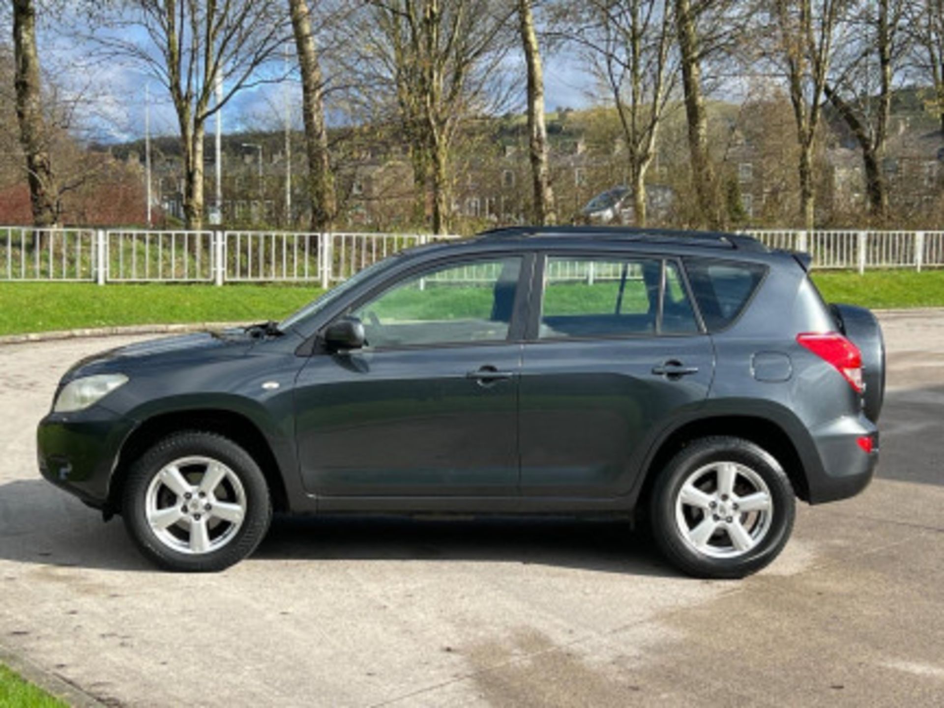 2006 TOYOTA RAV4 2.0 XT3 4WD 5DR >>--NO VAT ON HAMMER--<< - Image 58 of 131