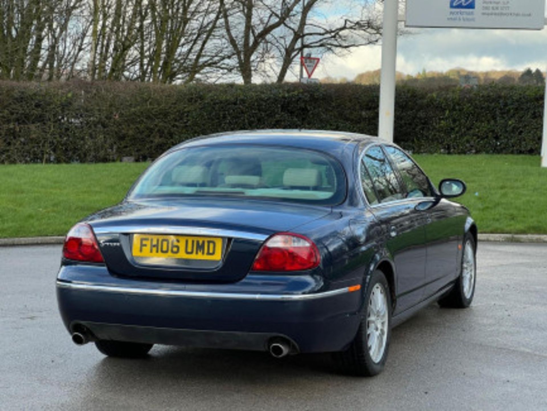 LUXURY JAGUAR S-TYPE SE DIESEL AUTO - A SOPHISTICATED SEDAN >>--NO VAT ON HAMMER--<< - Image 25 of 88