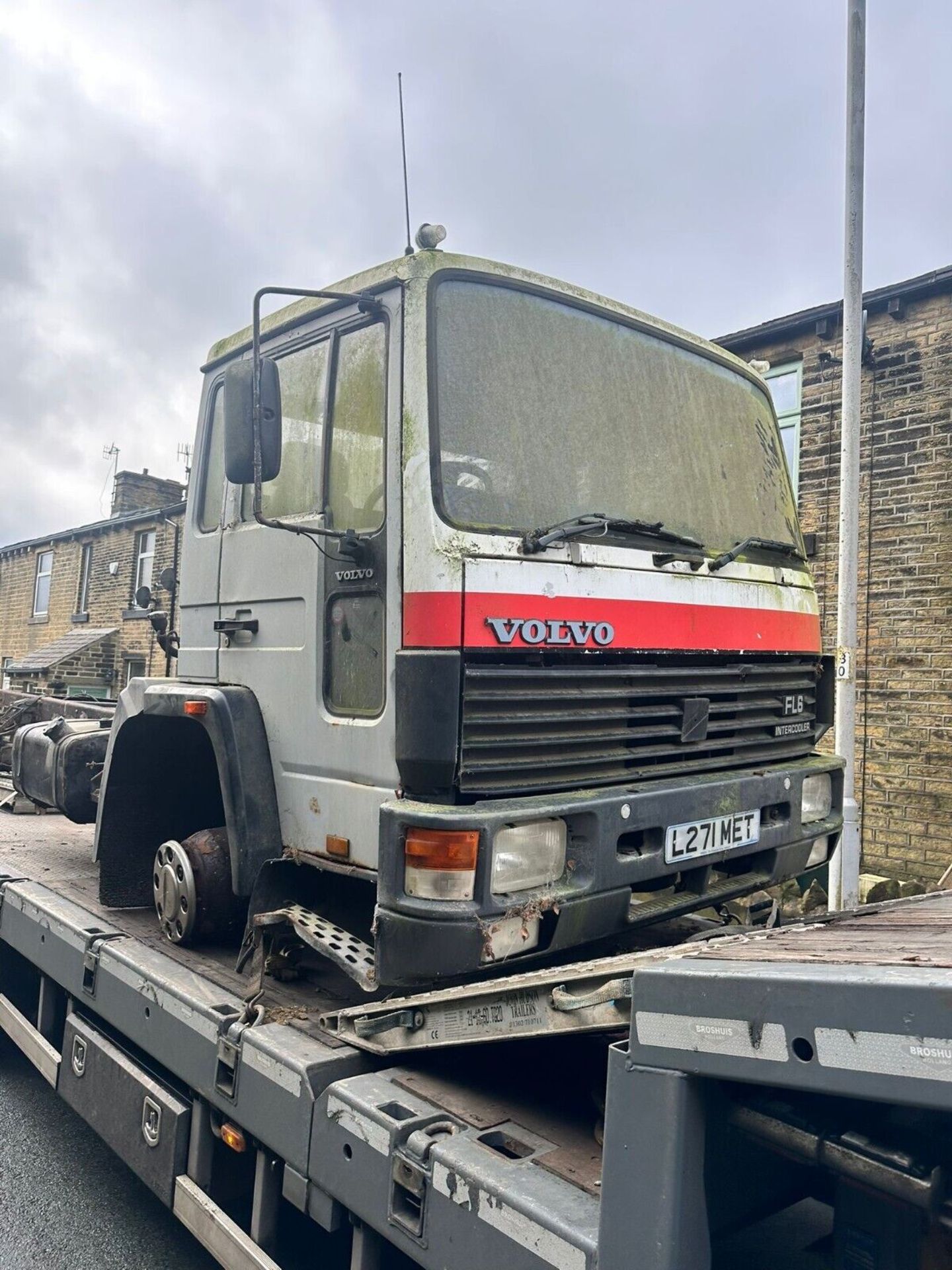 1994 VOLVO FL6 14-TON CHASSIS CAB - ESSENTIAL COMPONENTS INCLUDED