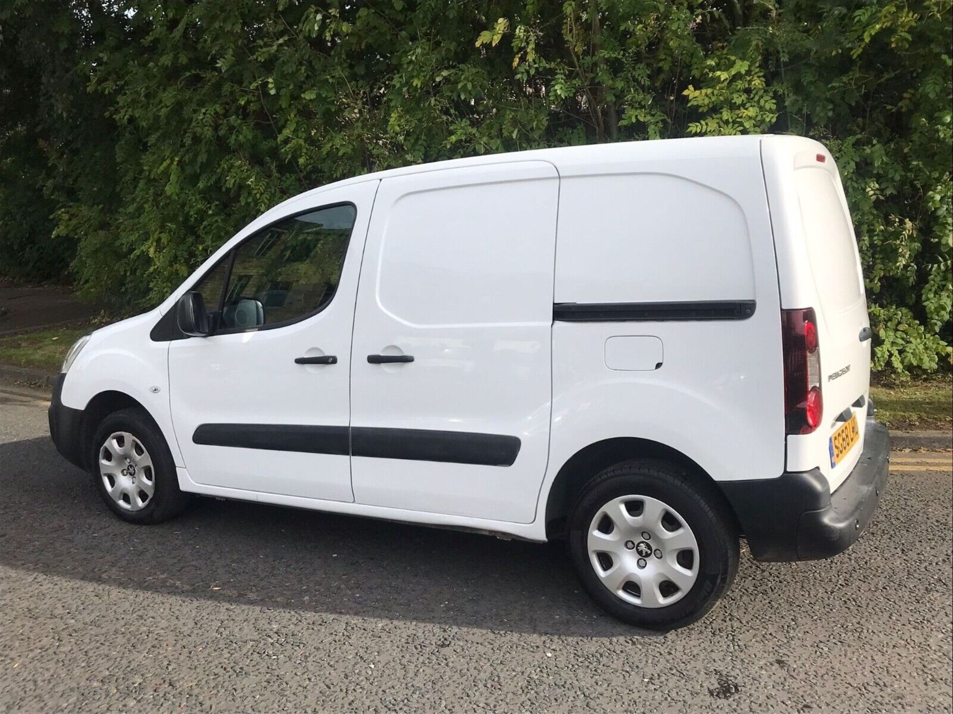 2018/68 PEUGEOT PARTNER L1 1.6 BLUEHDI 100 PROFESSIONAL VAN >>--NO VAT ON HAMMER--<< - Image 10 of 13