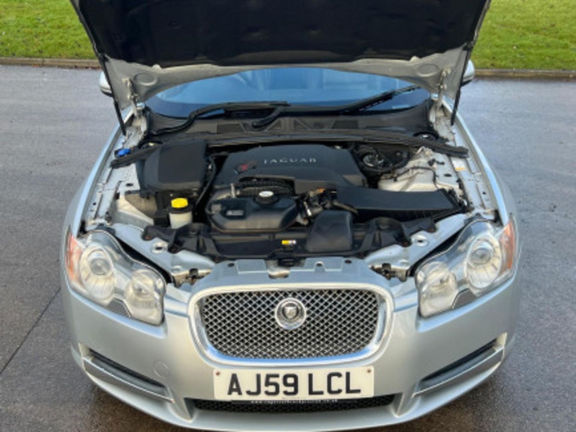 LUXURIOUS JAGUAR XF 3.0D V6 LUXURY 4DR AUTOMATIC SALOON >>--NO VAT ON HAMMER--<< - Image 41 of 80