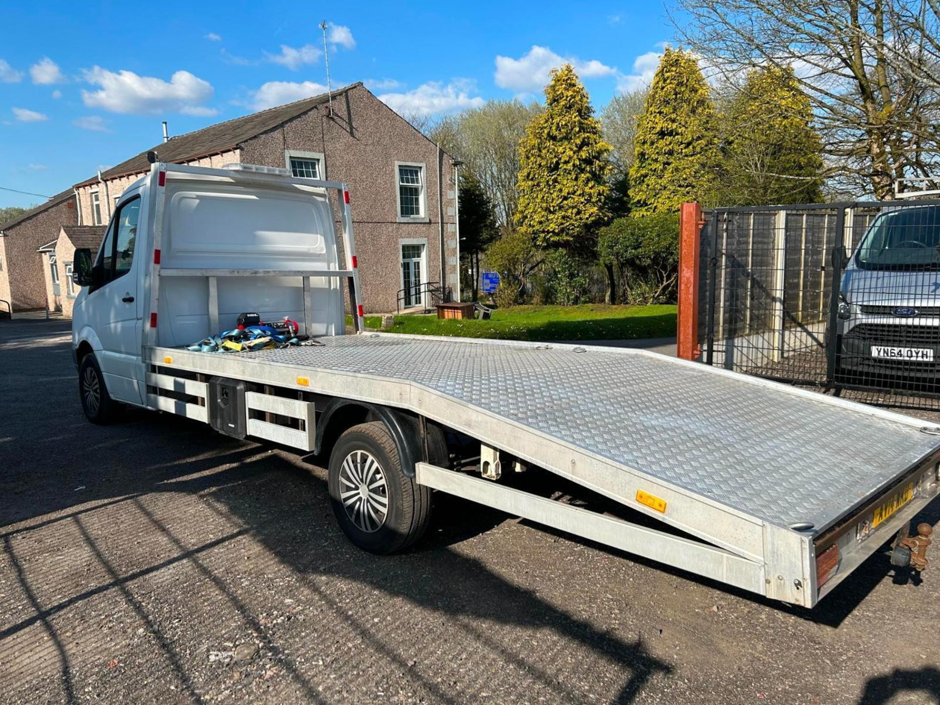 2014 VOLKSWAGEN CRAFTER CR35 TDI 136BHP - RELIABLE LONG WHEEL BASE 17FT RECOVERY VEHICLE - Image 14 of 16