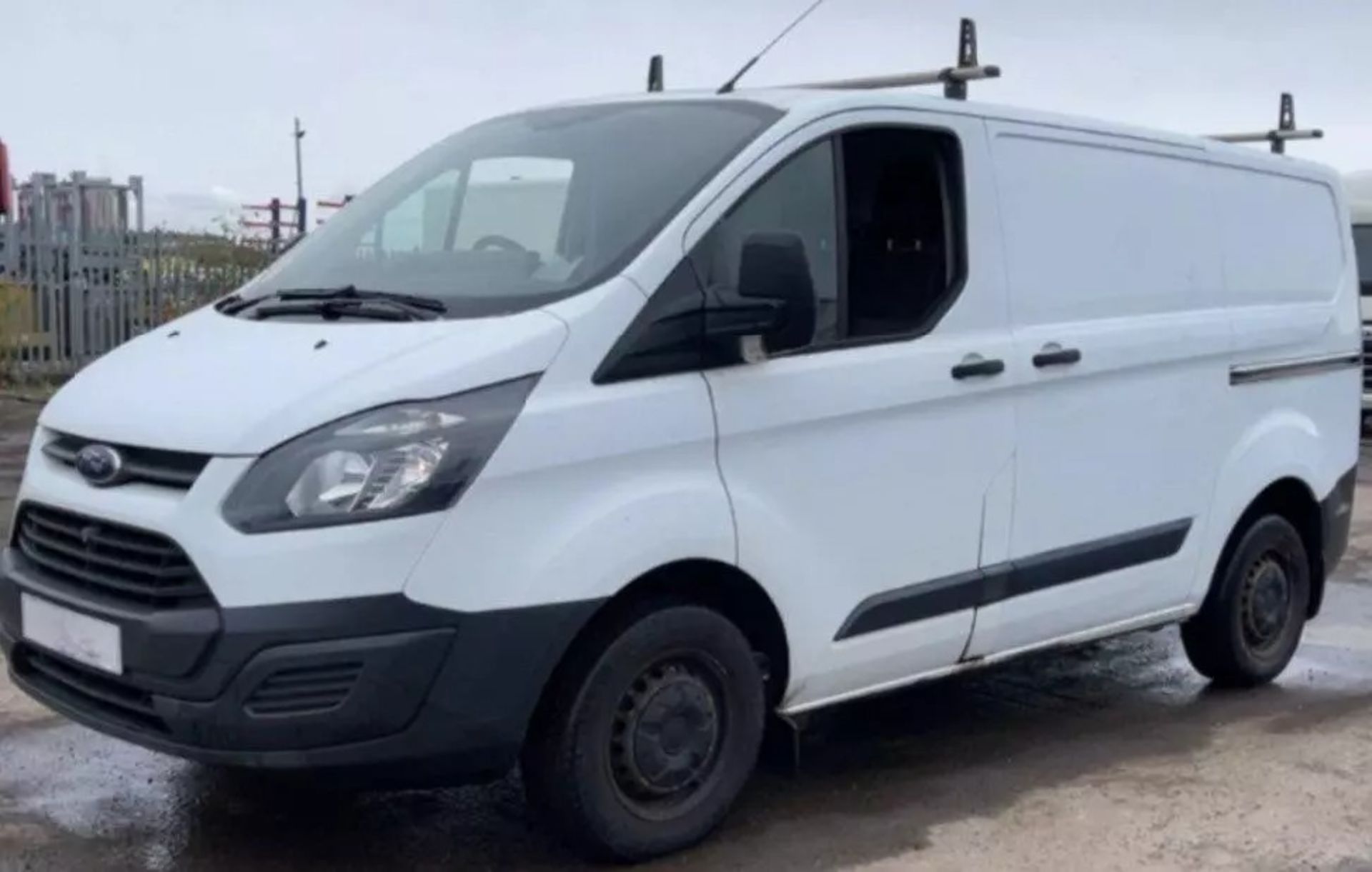 2015 FORD TRANSIT CUSTOM PANEL VAN - RELIABLE, WELL-MAINTAINED, AND READY FOR WORK - Image 2 of 12