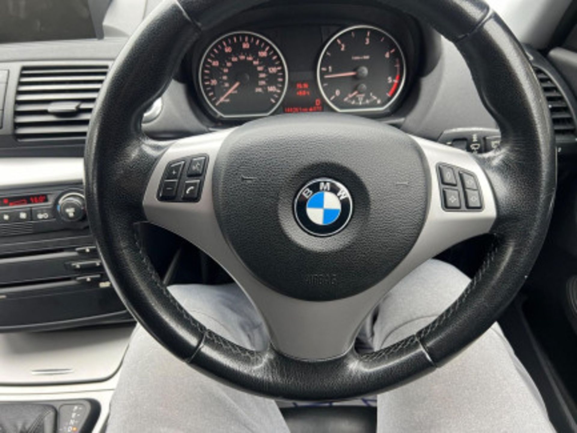 BMW 1 SERIES 2.0 120D SE STEPTRONIC - STYLE, PERFORMANCE >>--NO VAT ON HAMMER--<< - Image 62 of 91