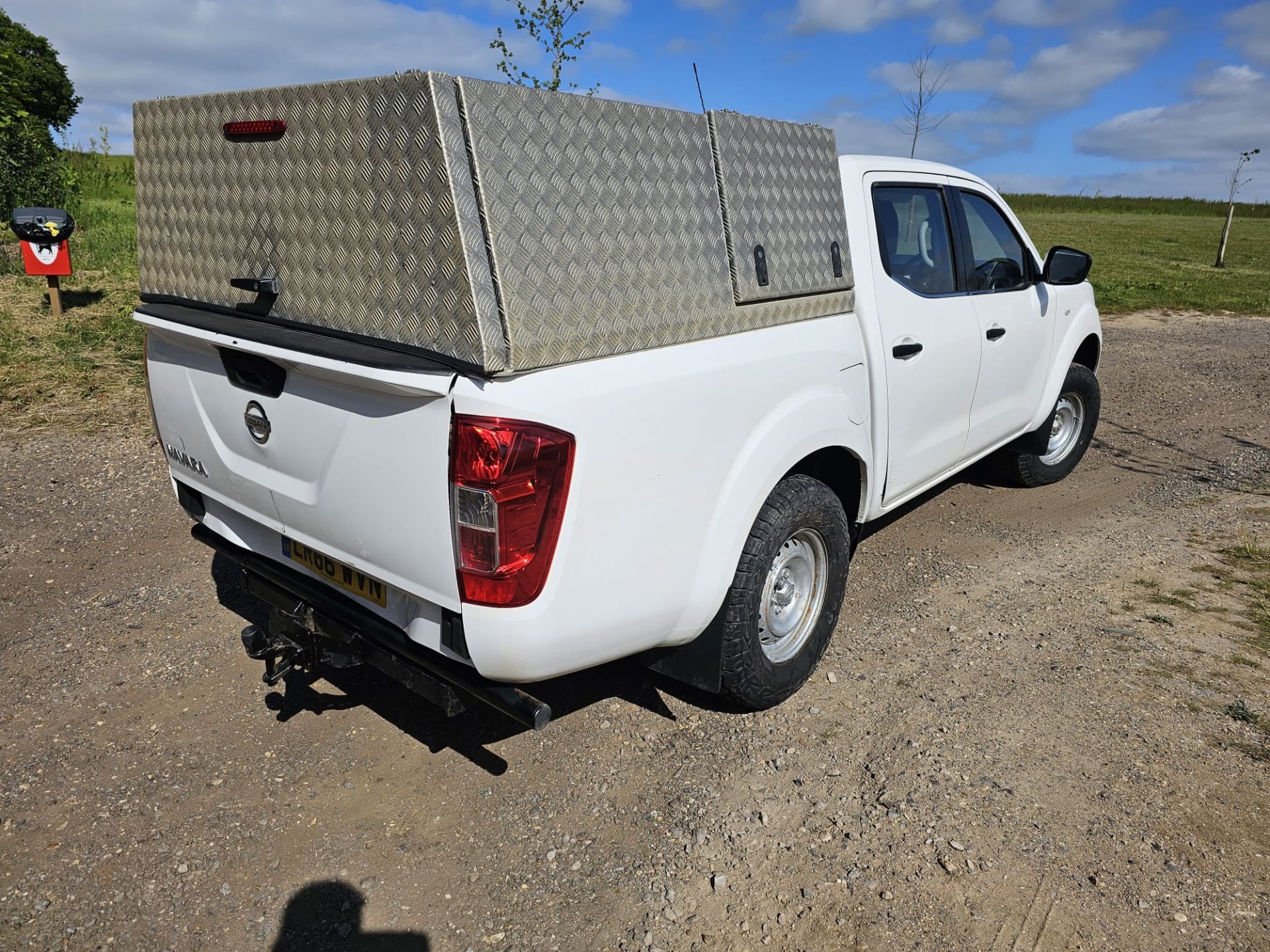 2016 NISSAN NAVARA 2.3 DCI - Image 3 of 5