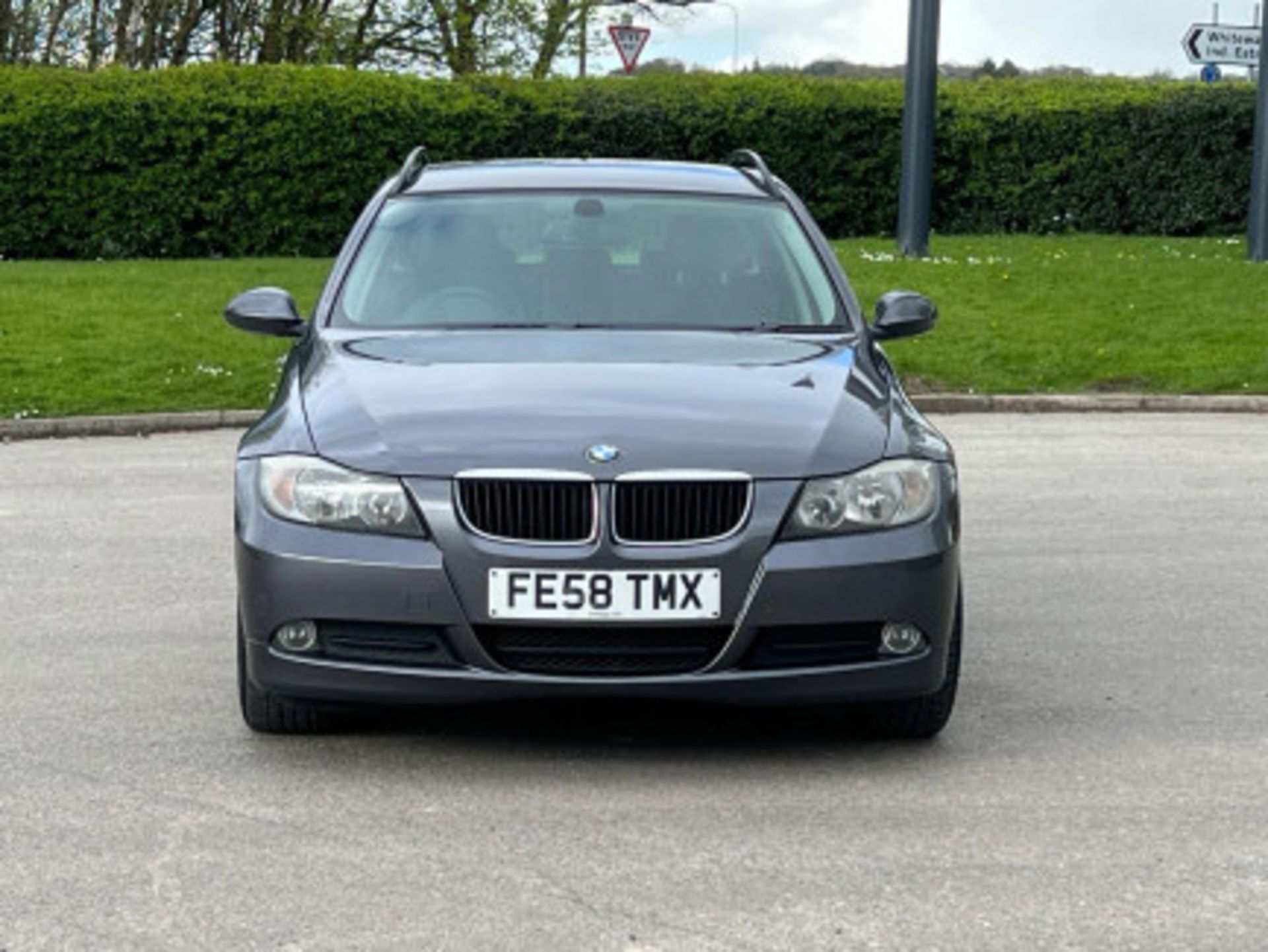 LUXURY ON WHEELS: BMW 3 SERIES 320D SE TOURING >>--NO VAT ON HAMMER--<< - Image 74 of 122