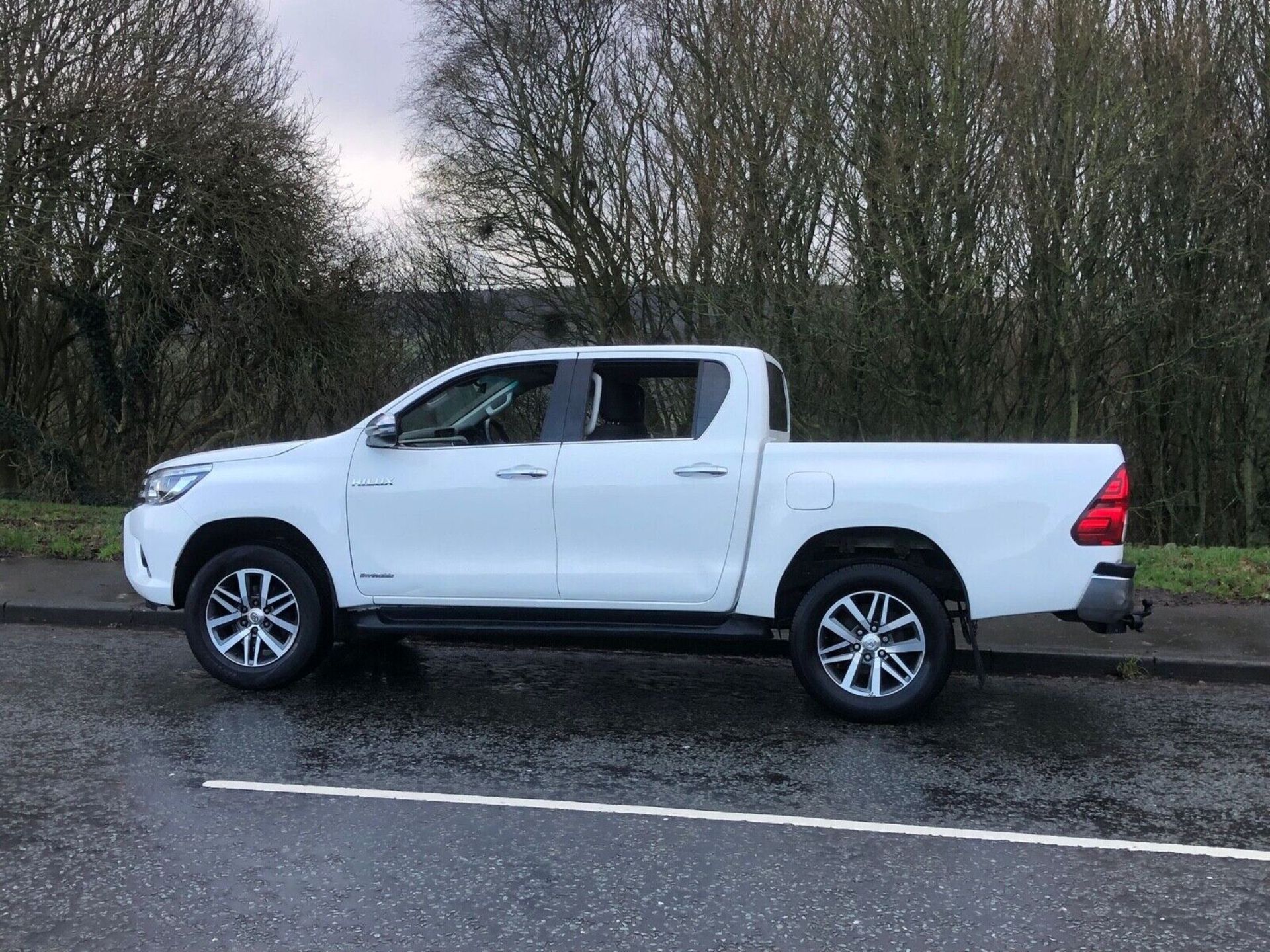 2018/18 TOYOTA HILUX 2.4 INVINCIBLE DOUBLE CAB - OFF-ROAD ADVENTURE READY>>--NO VAT ON HAMMER--<< - Image 13 of 14