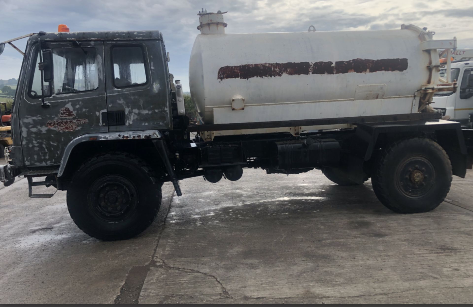 DAF T45 ,4×4 WATER BOWSER TRUCK - Image 4 of 10