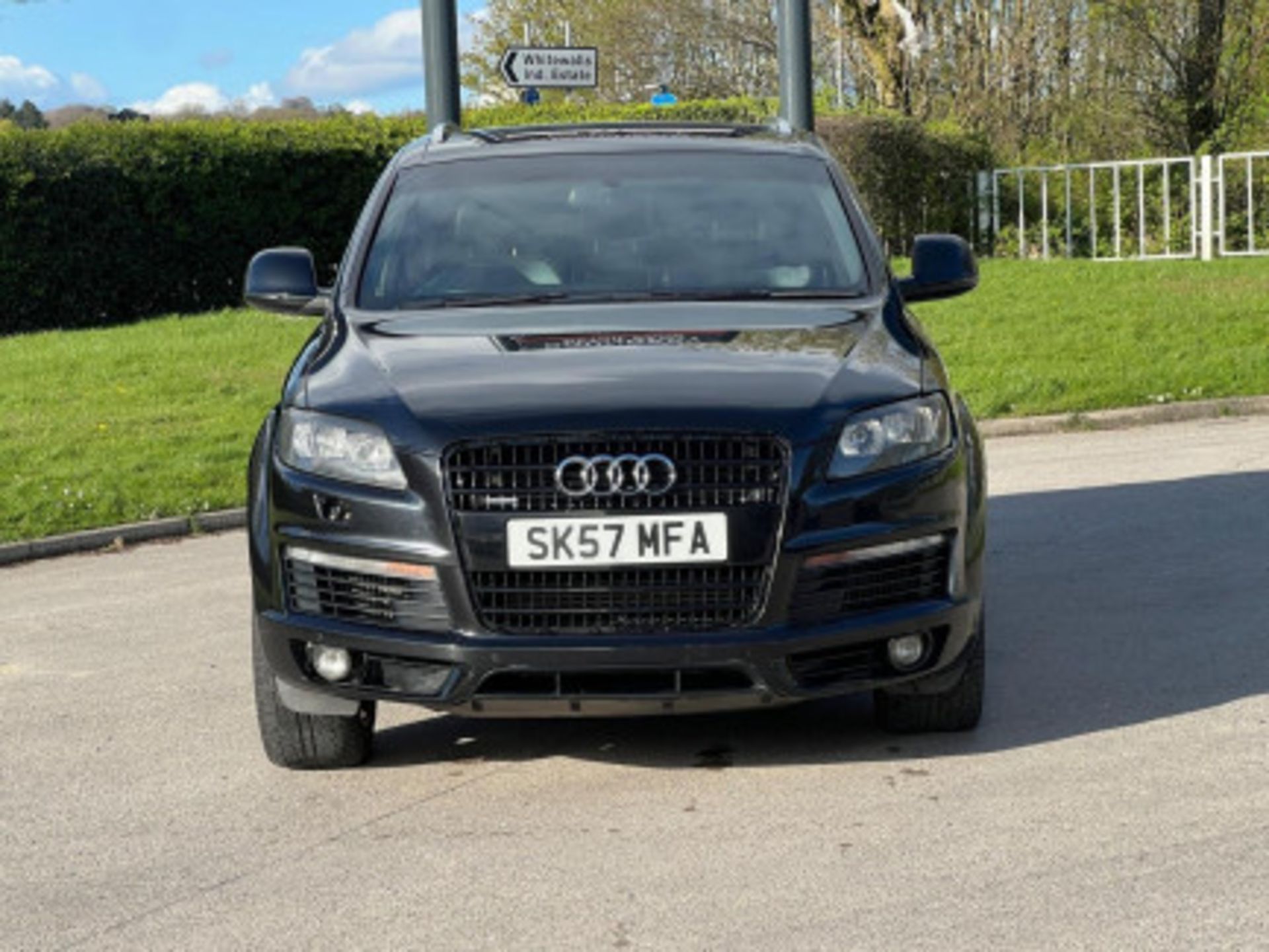 EXPERIENCE LUXURY AND PERFORMANCE: AUDI Q7 3.0 TDI S LINE QUATTRO - Image 37 of 86