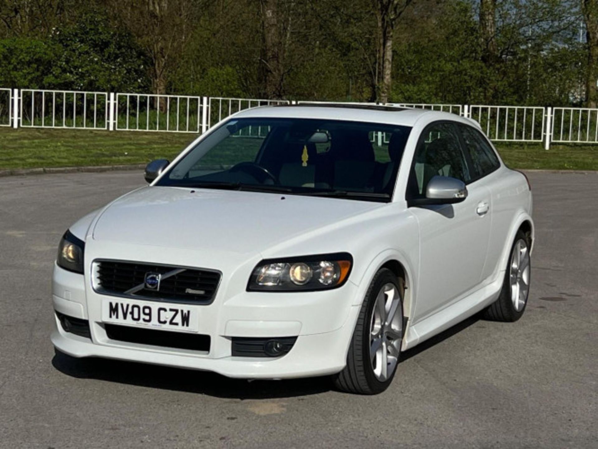 VOLVO C30 1.8 PETROL R-DESIGN SE 2DR >>--NO VAT ON HAMMER--<< - Image 3 of 93