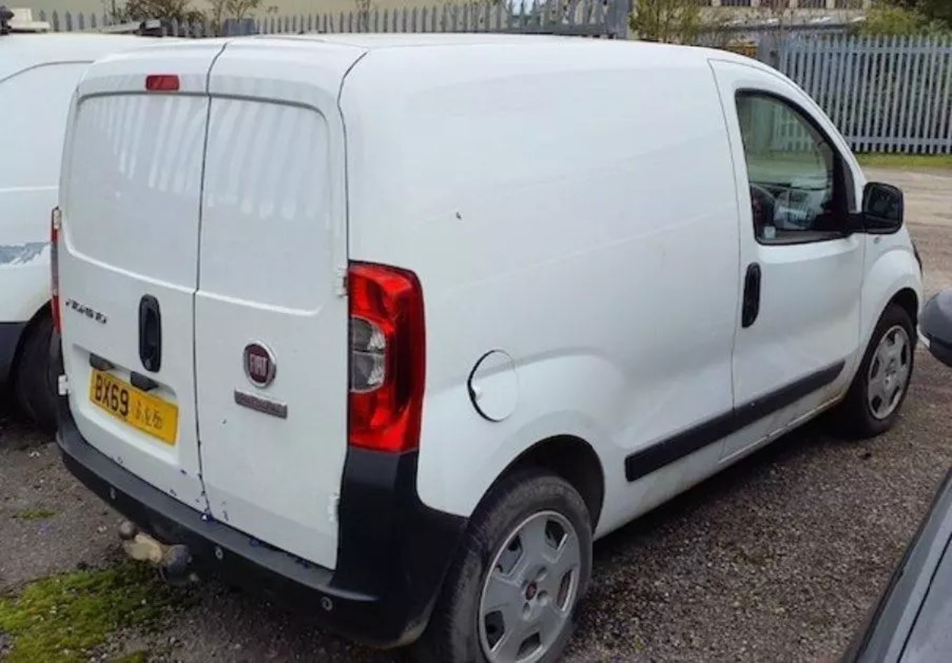 2019 FIAT FIORINO HDI VAN - 1 OWNER, SOLD AS NON-RUNNER, V5 LOG BOOK PRESENT (SPARES OR REPAIRS) - Image 2 of 7