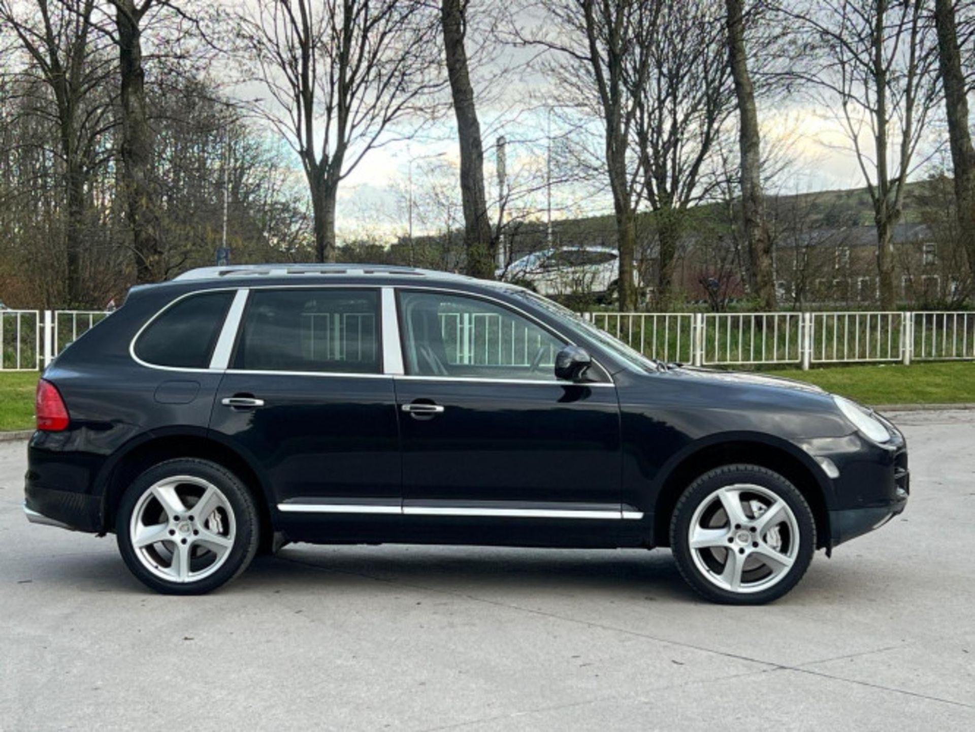 RARE 2006 PORSCHE CAYENNE 4.5 TURBO S AWD >>--NO VAT ON HAMMER--<< - Image 3 of 127