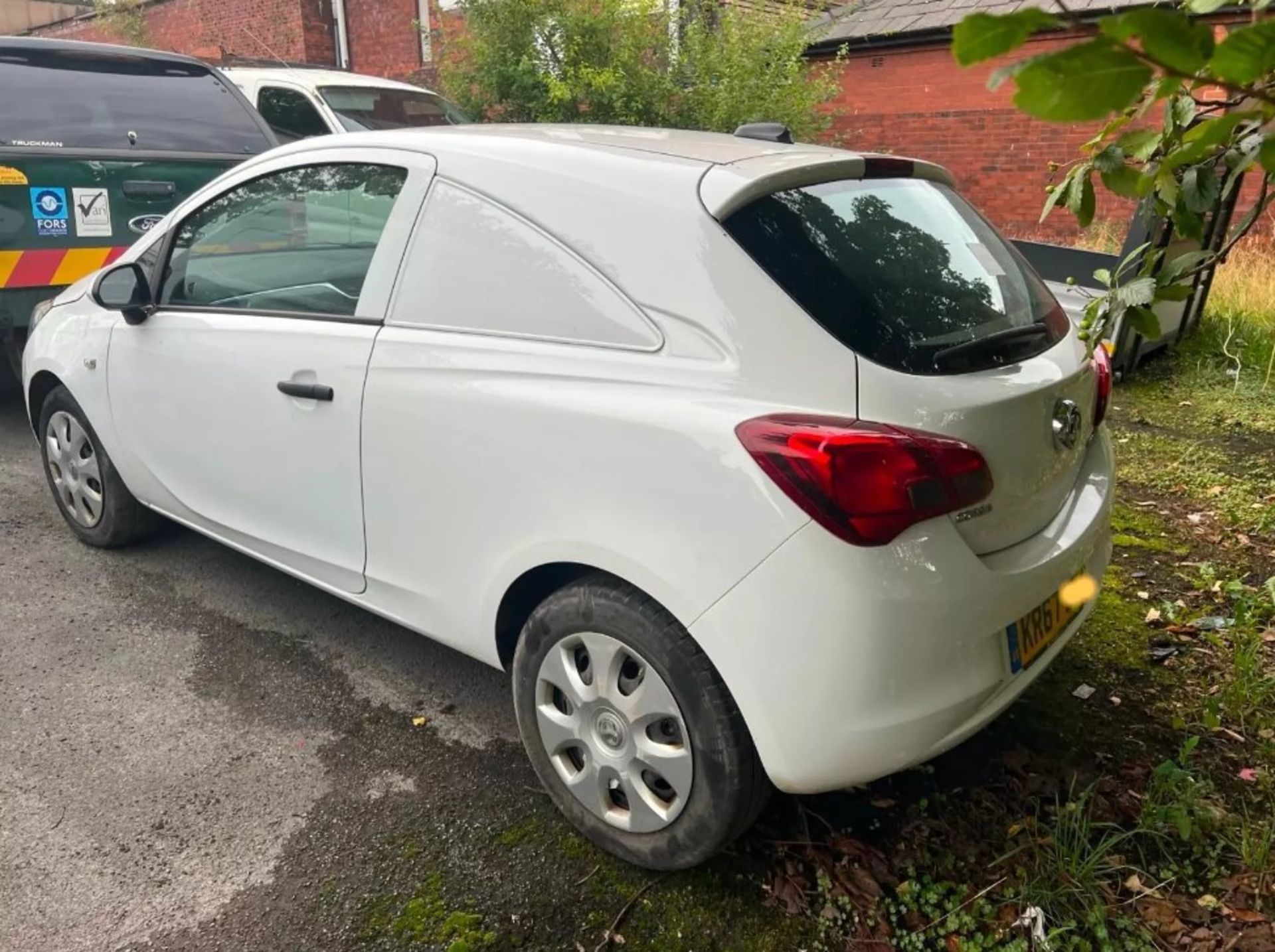 PROJECT OPPORTUNITY: 2017 VAUXHALL CORSA CDTI ECO FLEX VAN - EURO 6 ULEZ FREE (SPARES OR REPAIRS) - Image 3 of 12