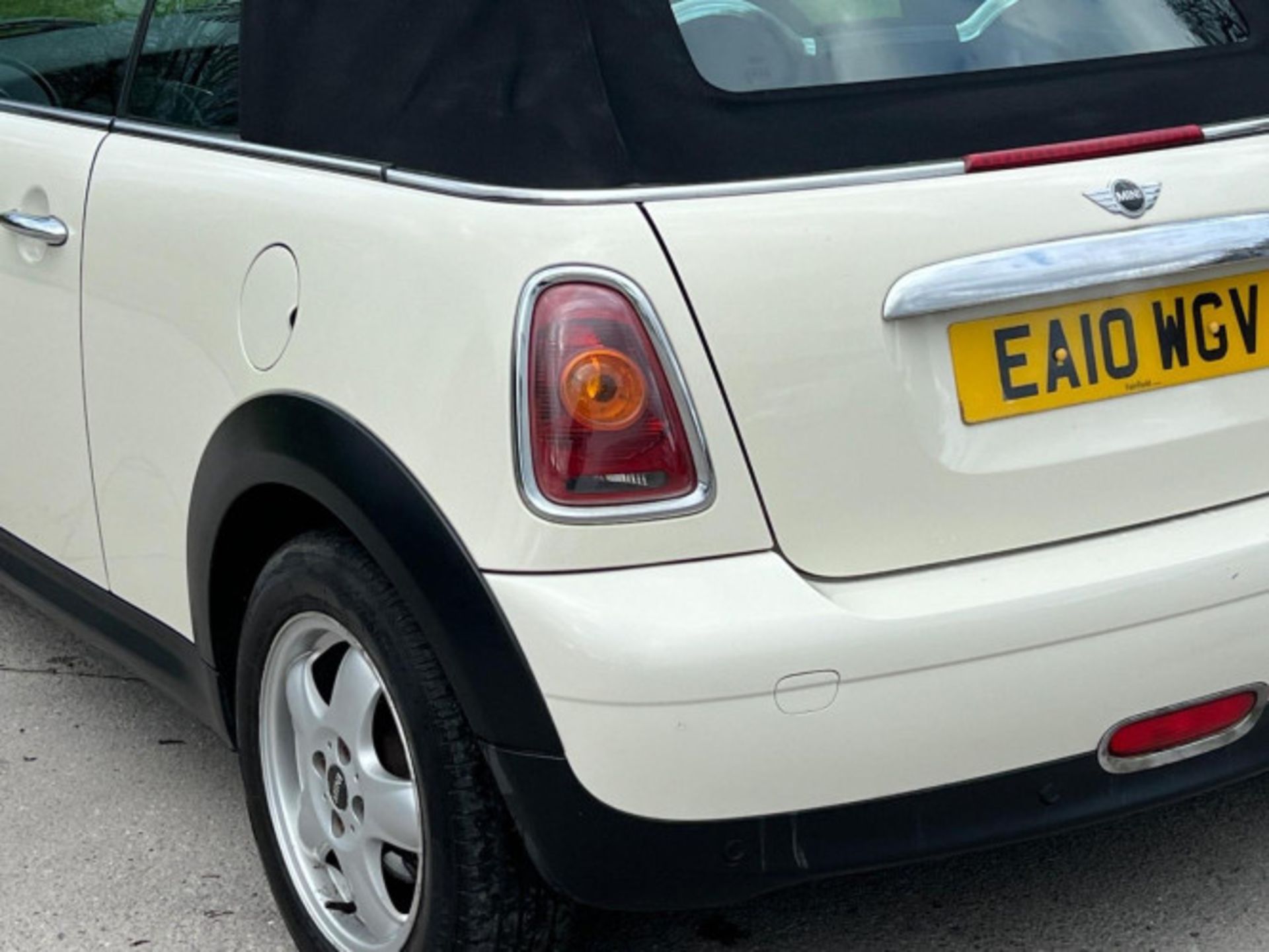 2010 MINI CONVERTIBLE ONE 1.6 - 92K MILES -WELL-MAINTAINED >--NO VAT ON HAMMER--<< - Image 56 of 80