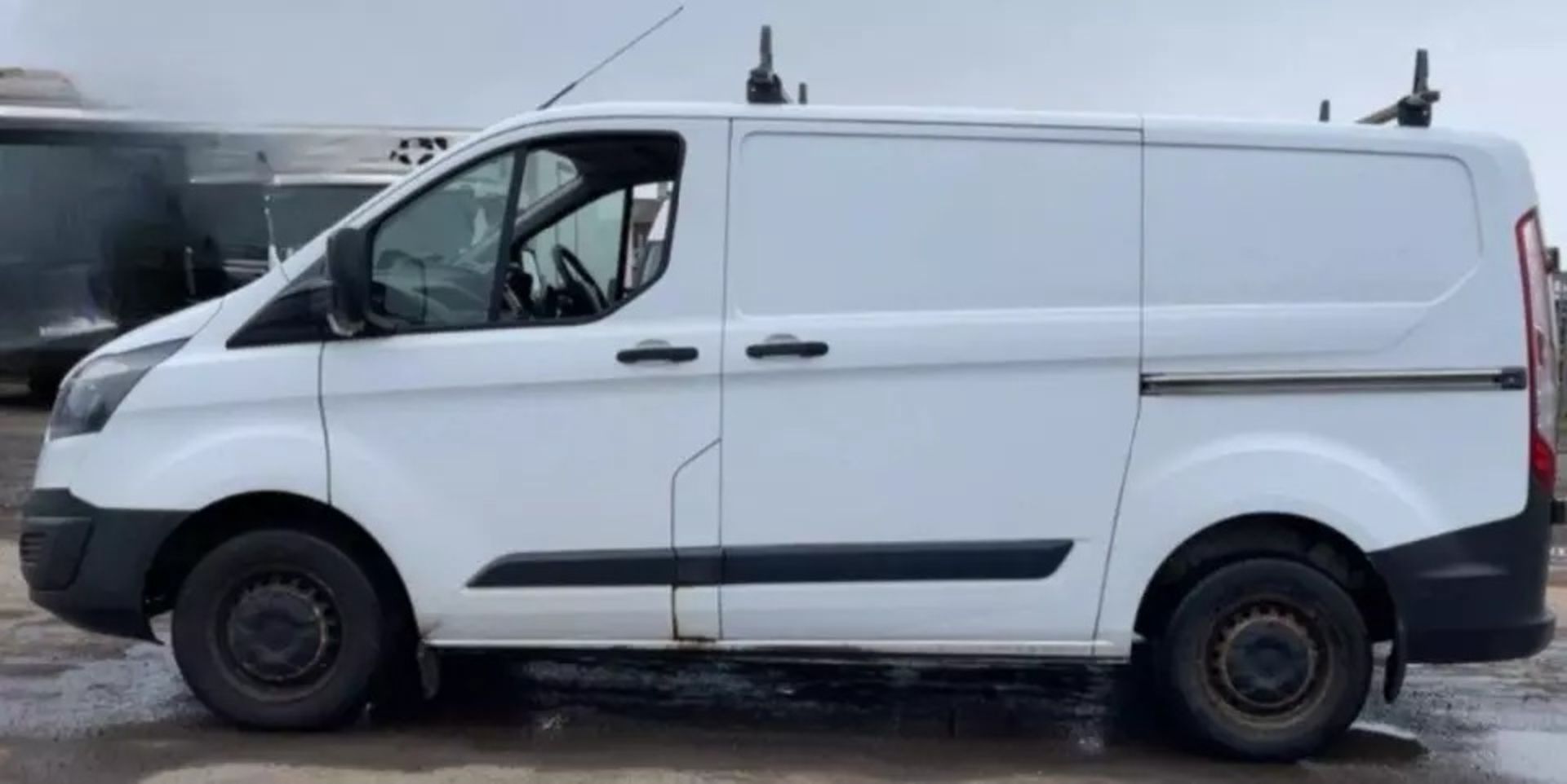 2015 FORD TRANSIT CUSTOM PANEL VAN - RELIABLE, WELL-MAINTAINED, AND READY FOR WORK - Image 3 of 12
