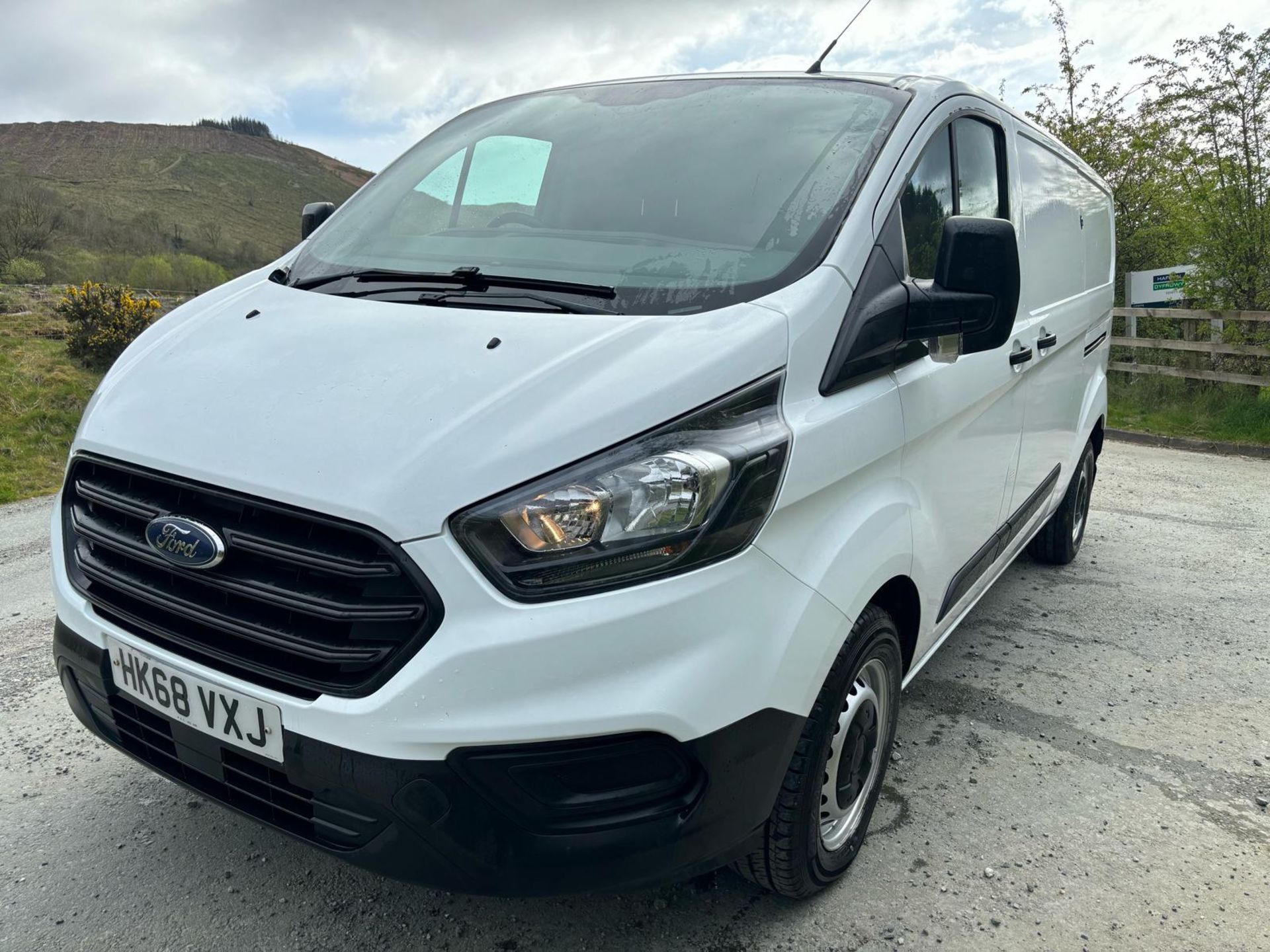 EFFICIENCY AND COMFORT COMBINED: 2019 FORD TRANSIT PANEL VAN T300 LWB WITH AIR CON! - Bild 9 aus 15