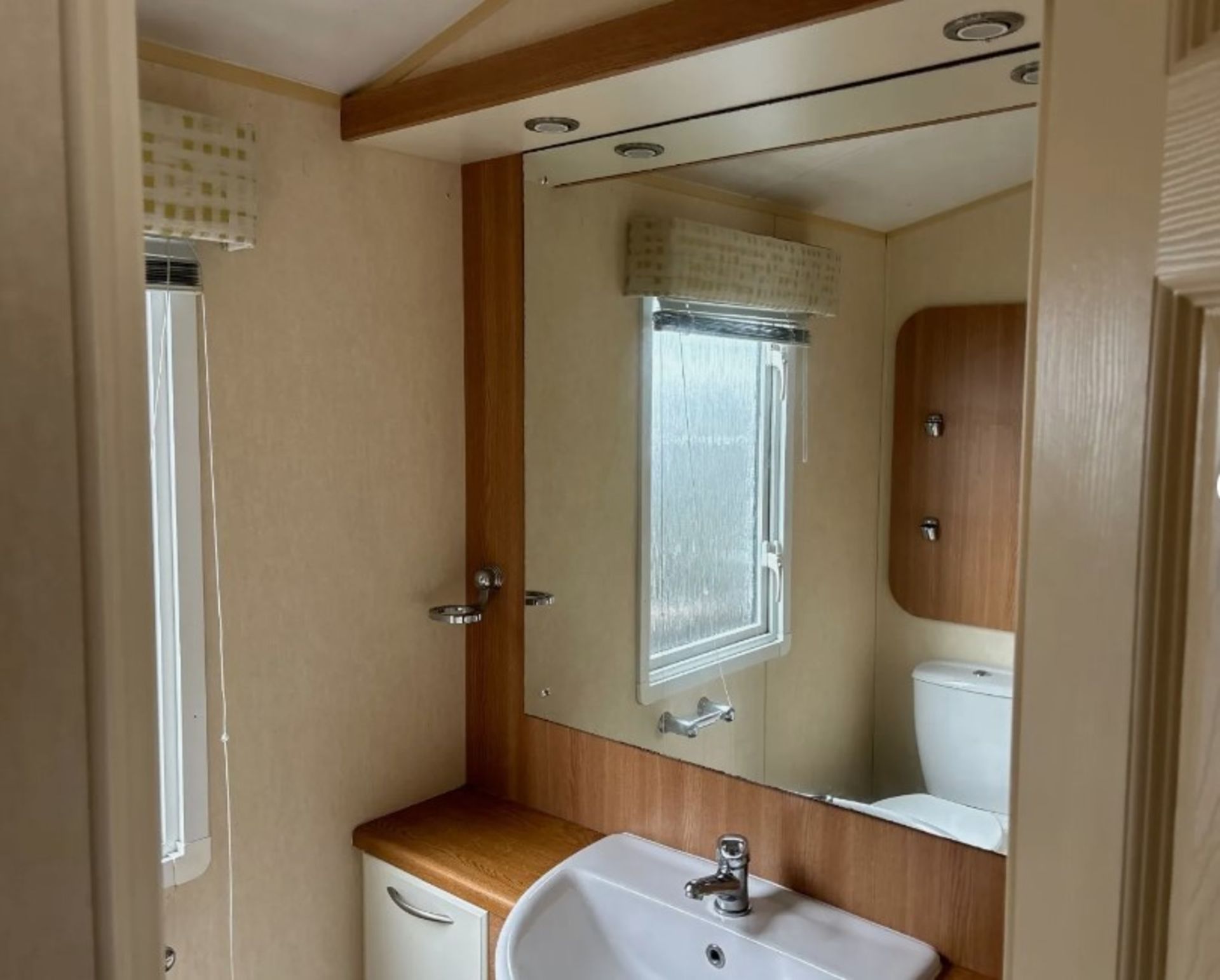 BK BLUEBIRD CAPRICE STATIC CARAVAN - YOUR GATEWAY TO MODERN LIVING AND COMFORT - Image 17 of 24