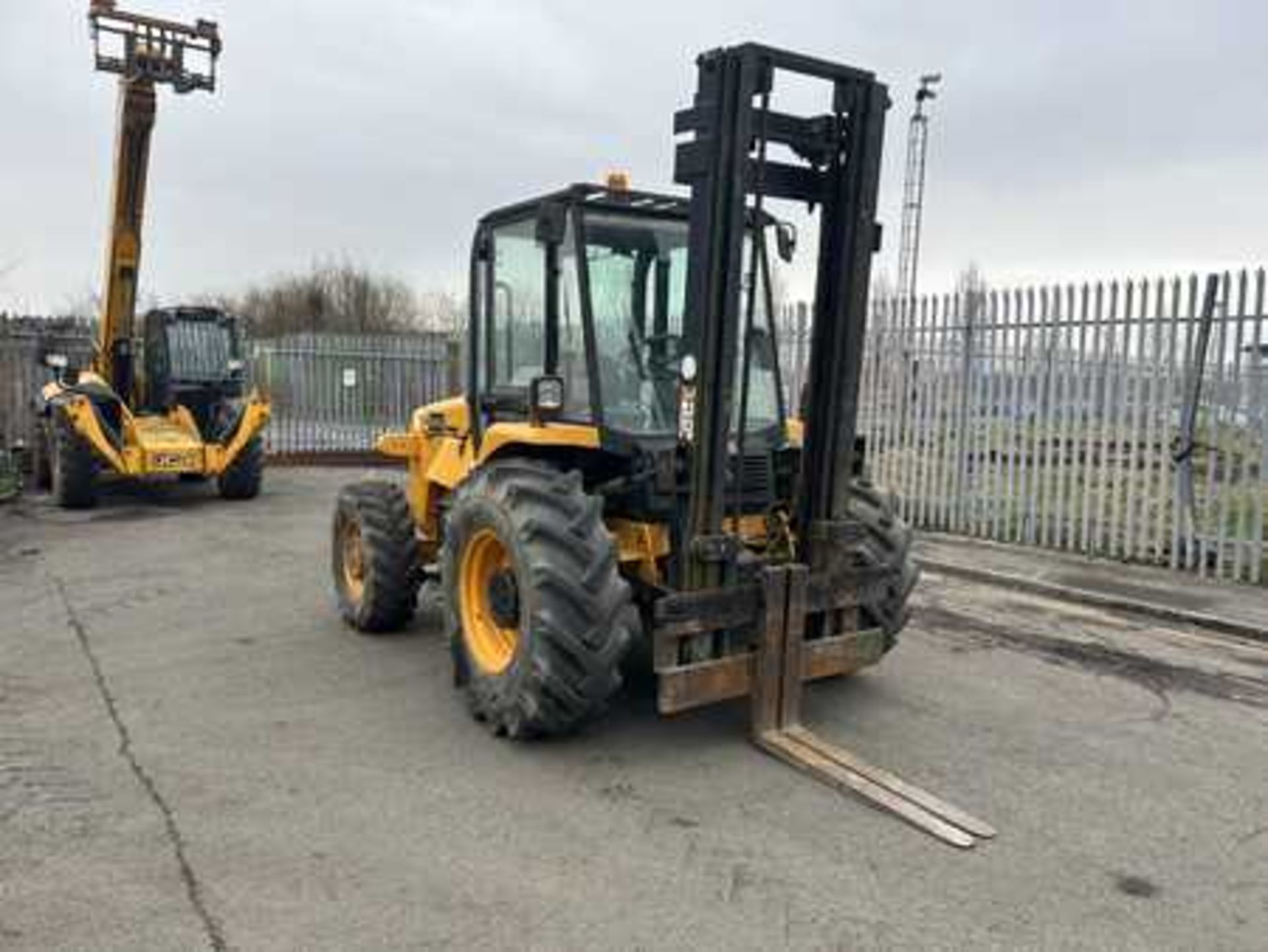 ROUGH TERRAIN FORKLIFTS JCB 926 4X4 - Image 3 of 6