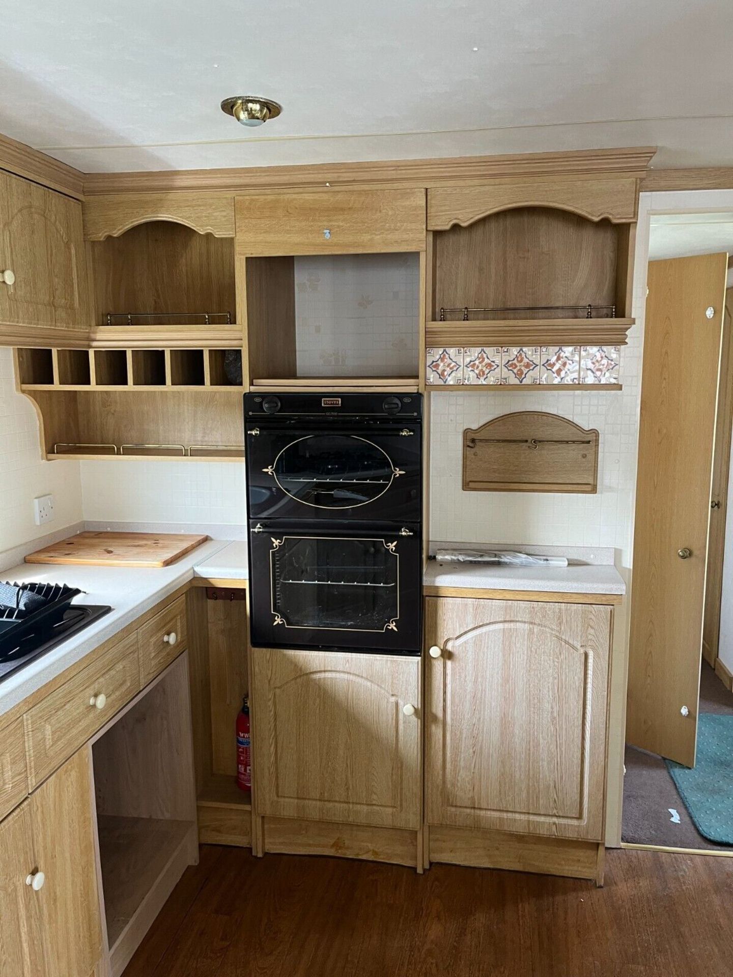 ATLAS MAYFAIR SUPER STATIC CARAVAN - Image 7 of 31