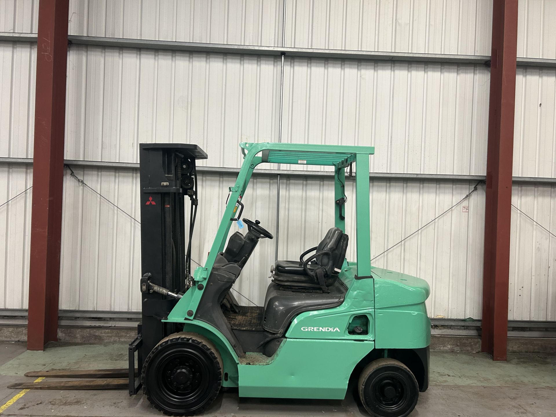 DIESEL FORKLIFTS MITSUBISHI FD25NT