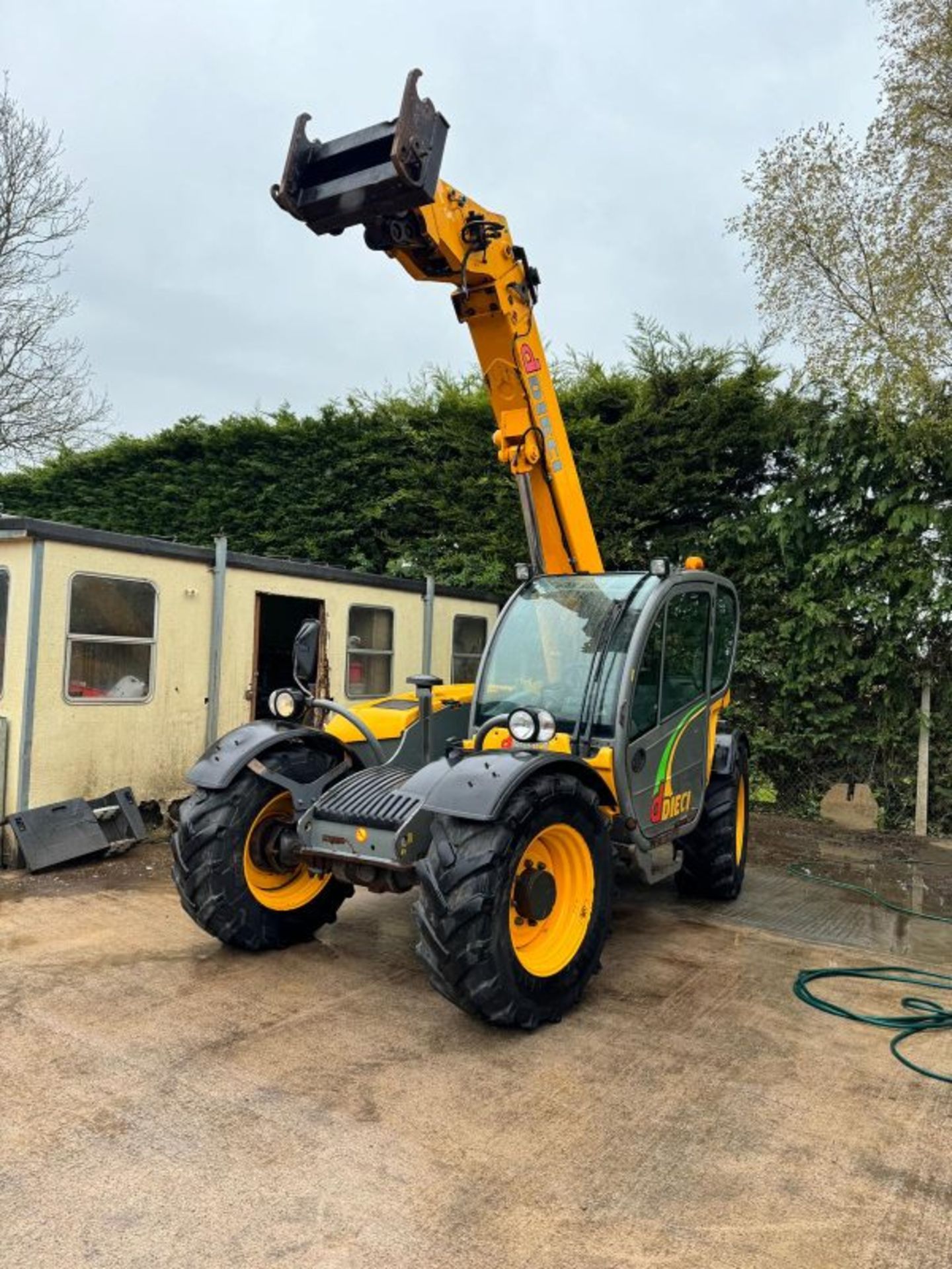 UNLOCK EFFICIENCY AND VERSATILITY: DIECI 32.7 AGRI FARMER TELEHANDLER - Image 3 of 11